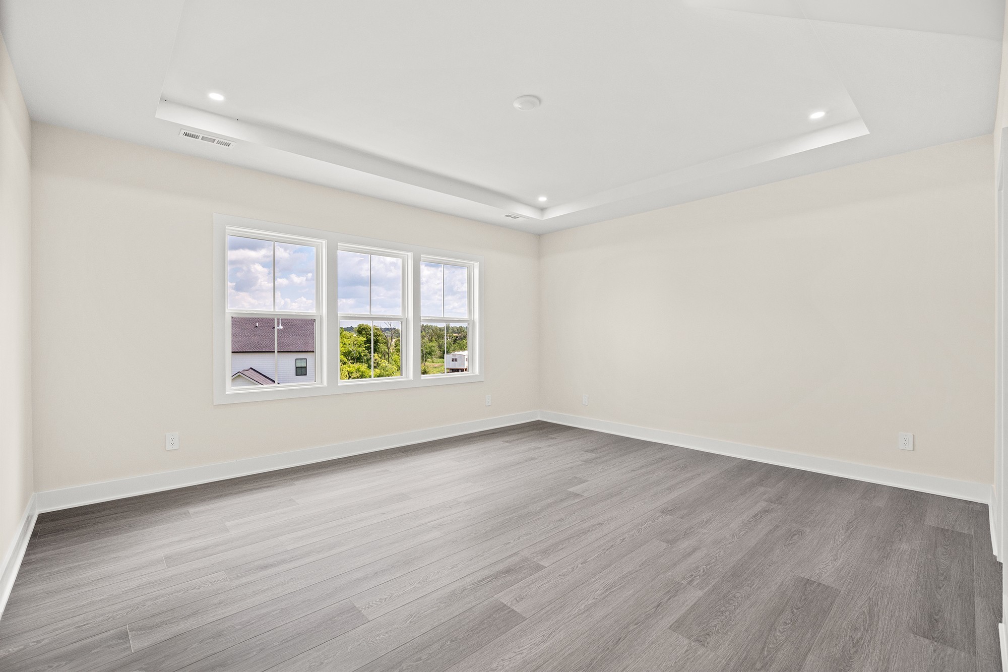 450 Tomlinson Pointe Dr Property Photo 19