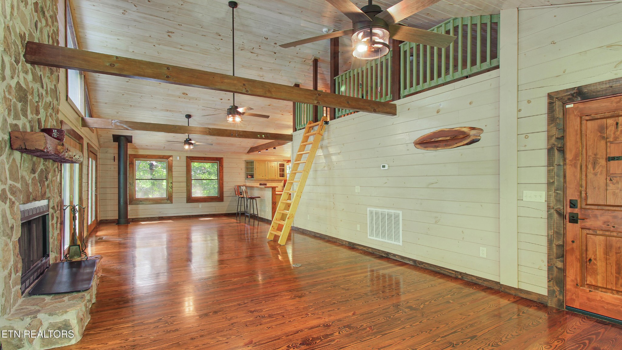 192 Fingerboard Rd Property Photo 14