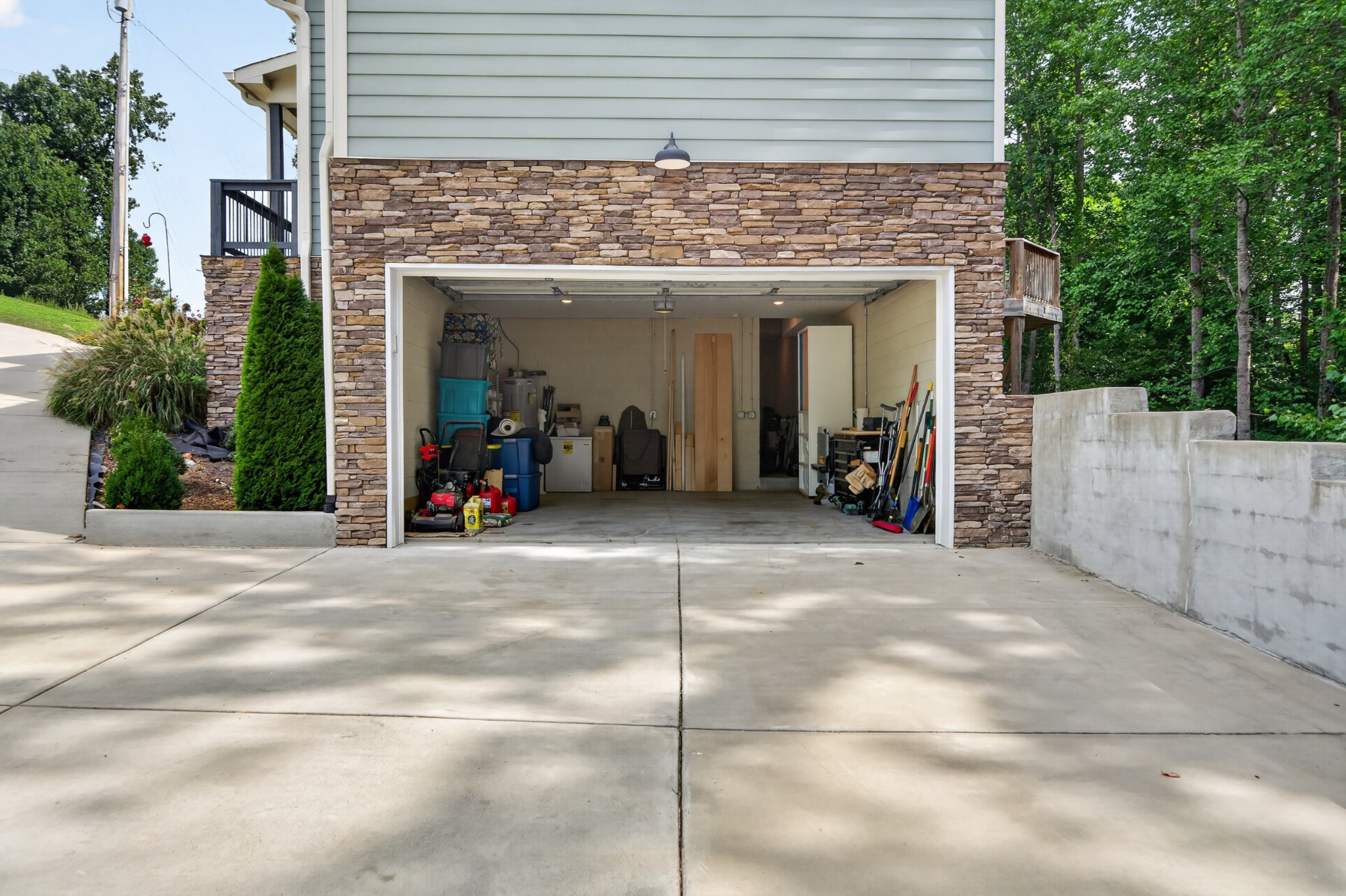 809 Ruby Way Property Photo 28