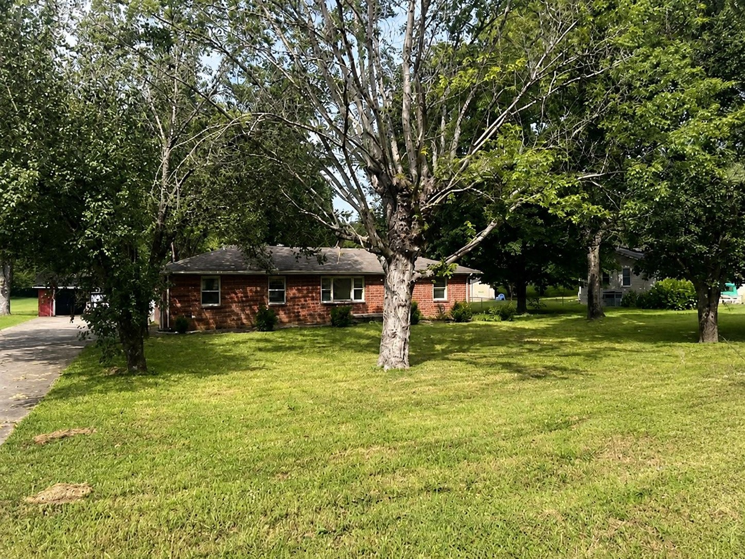 372 Main St, S Property Photo 1