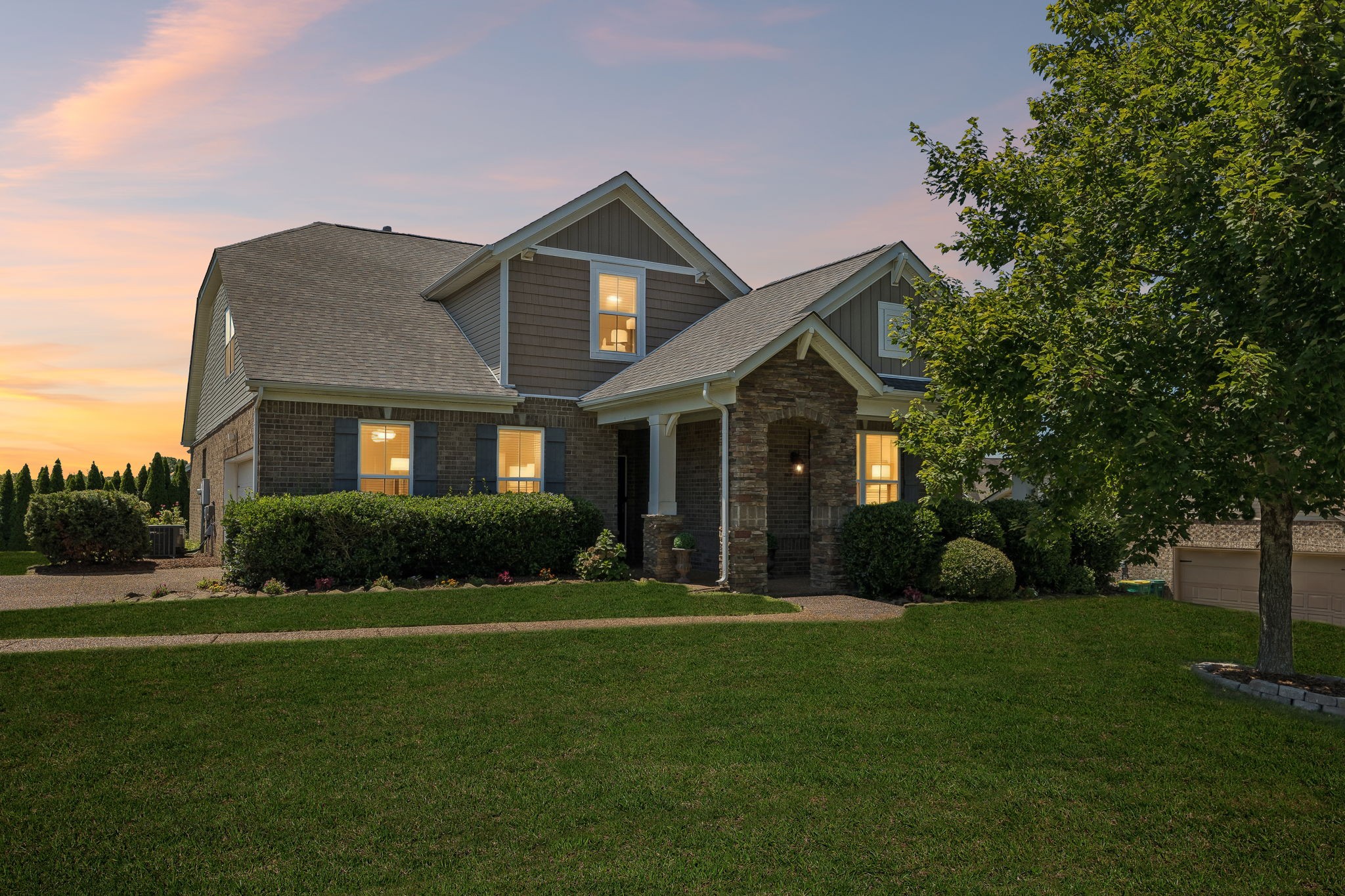 2293 Dewey Dr