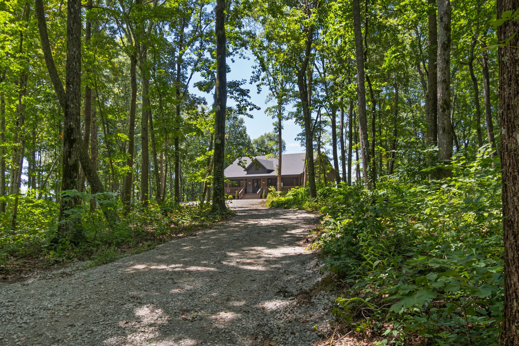 900 Valley View Drive Property Photo 8