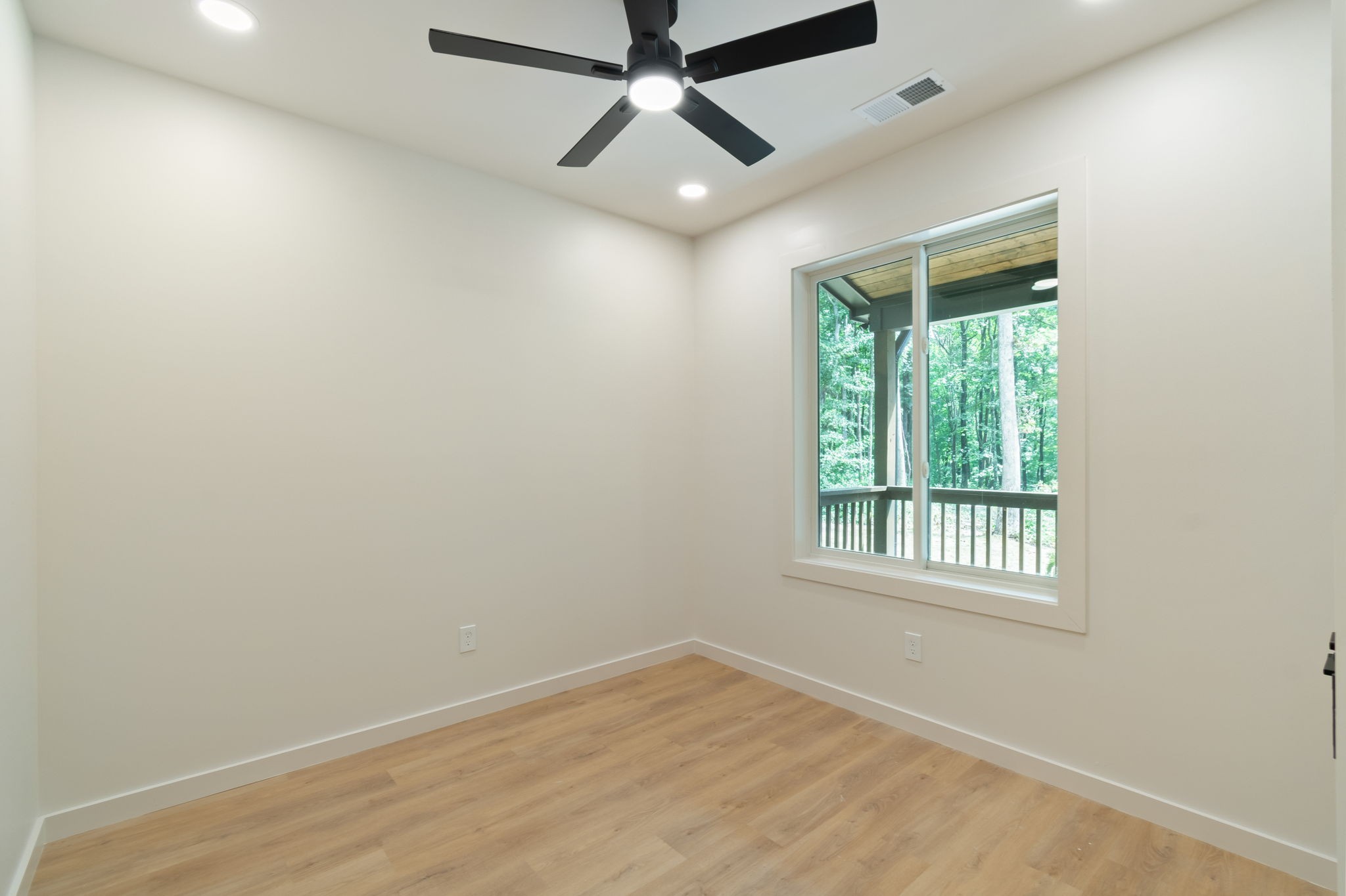 900 Valley View Drive Property Photo 37