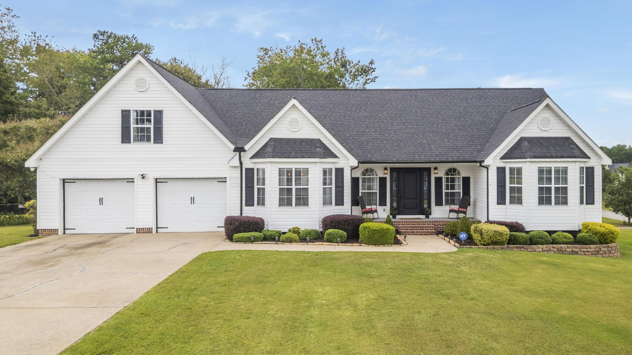 8885 River Cove Dr Property Photo 1