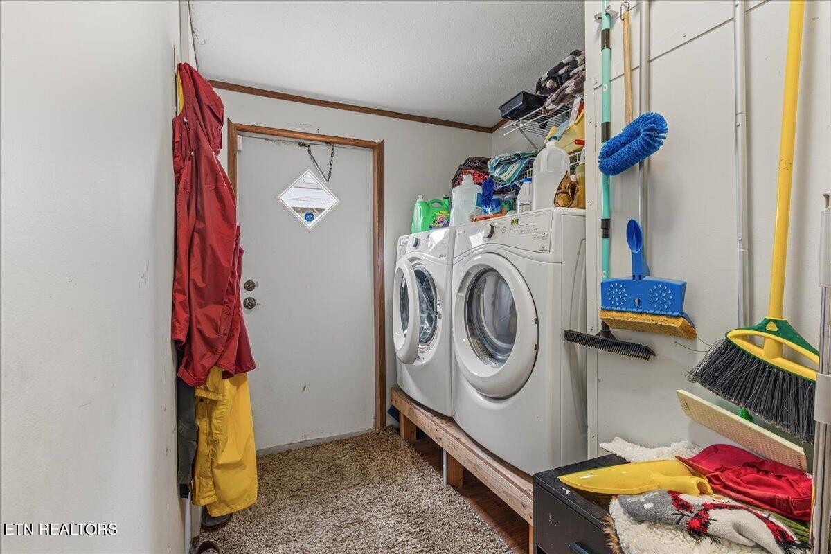 955 N Main St Property Photo 22