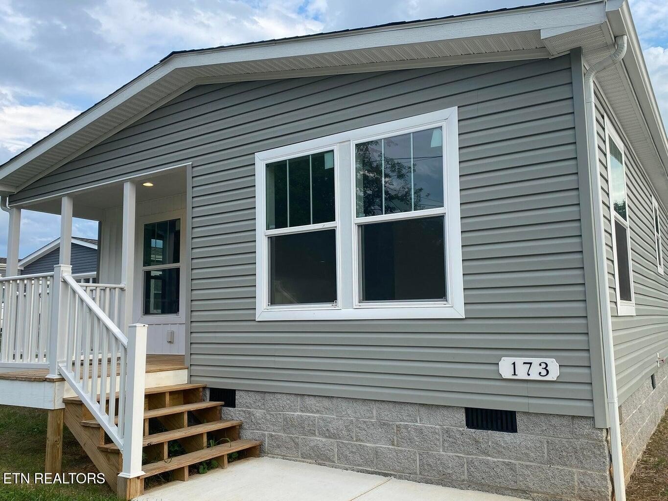 173 Dode St Property Photo 1