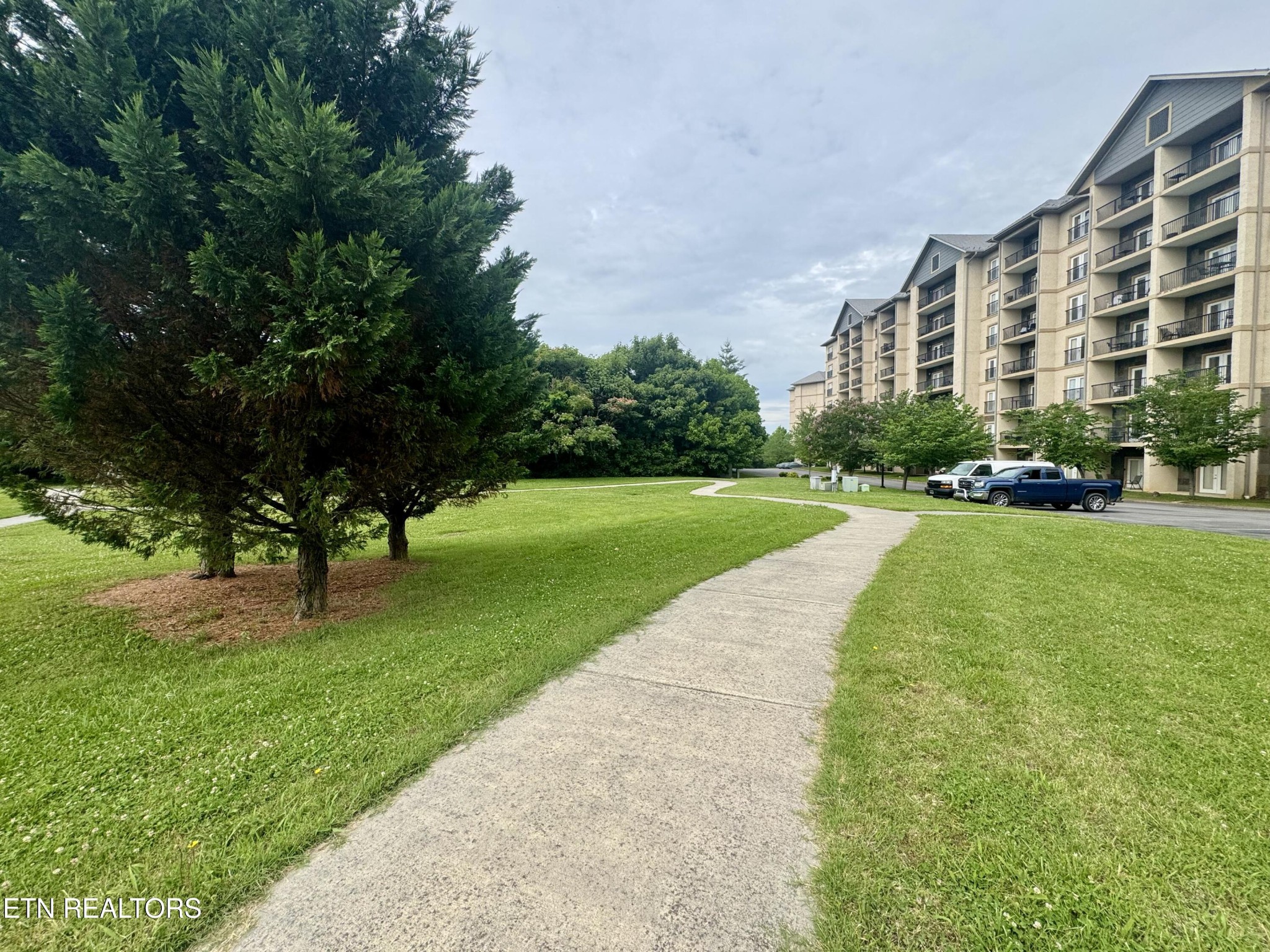 124 Plaza Property Photo 38
