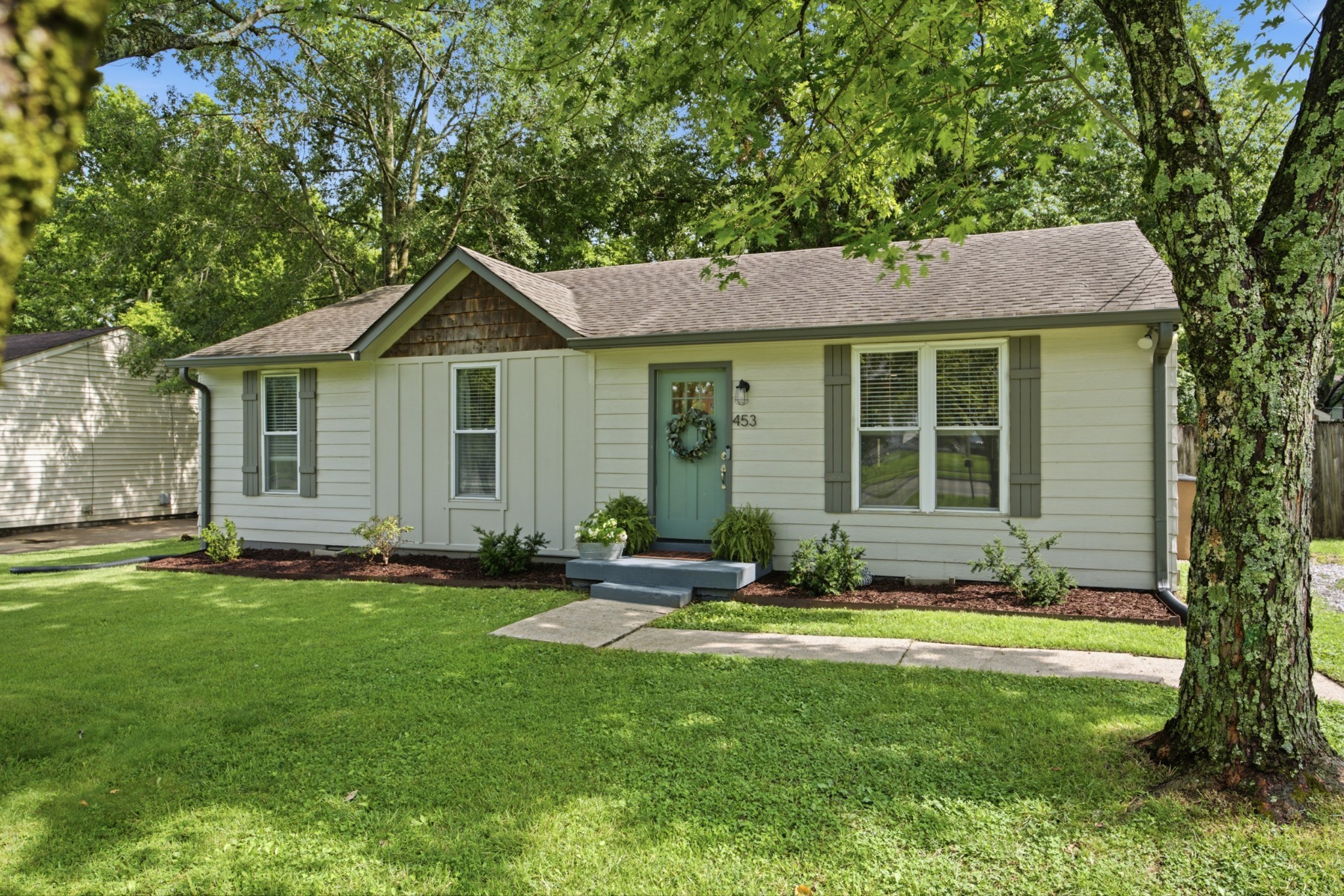 453 Tusculum Rd Property Photo 2
