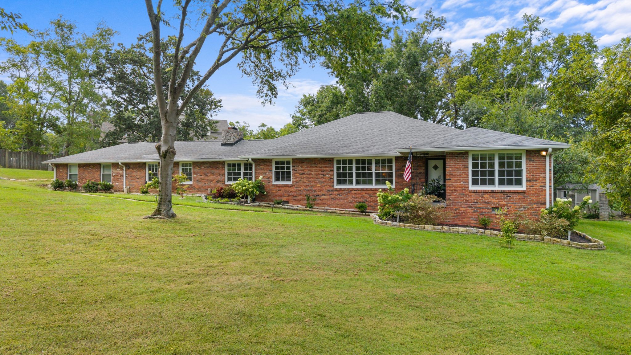 615 W Meade Dr Property Photo 1