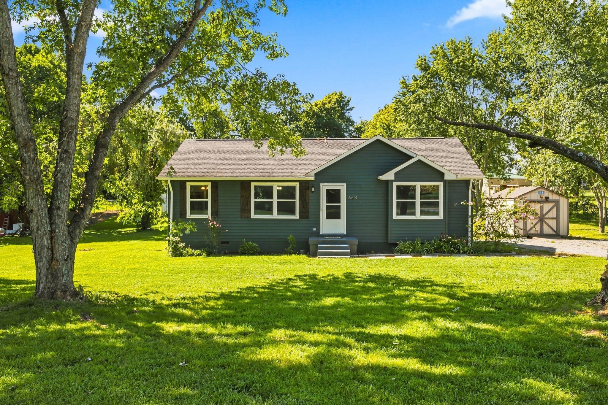6614 Highway 49, E Property Photo 1