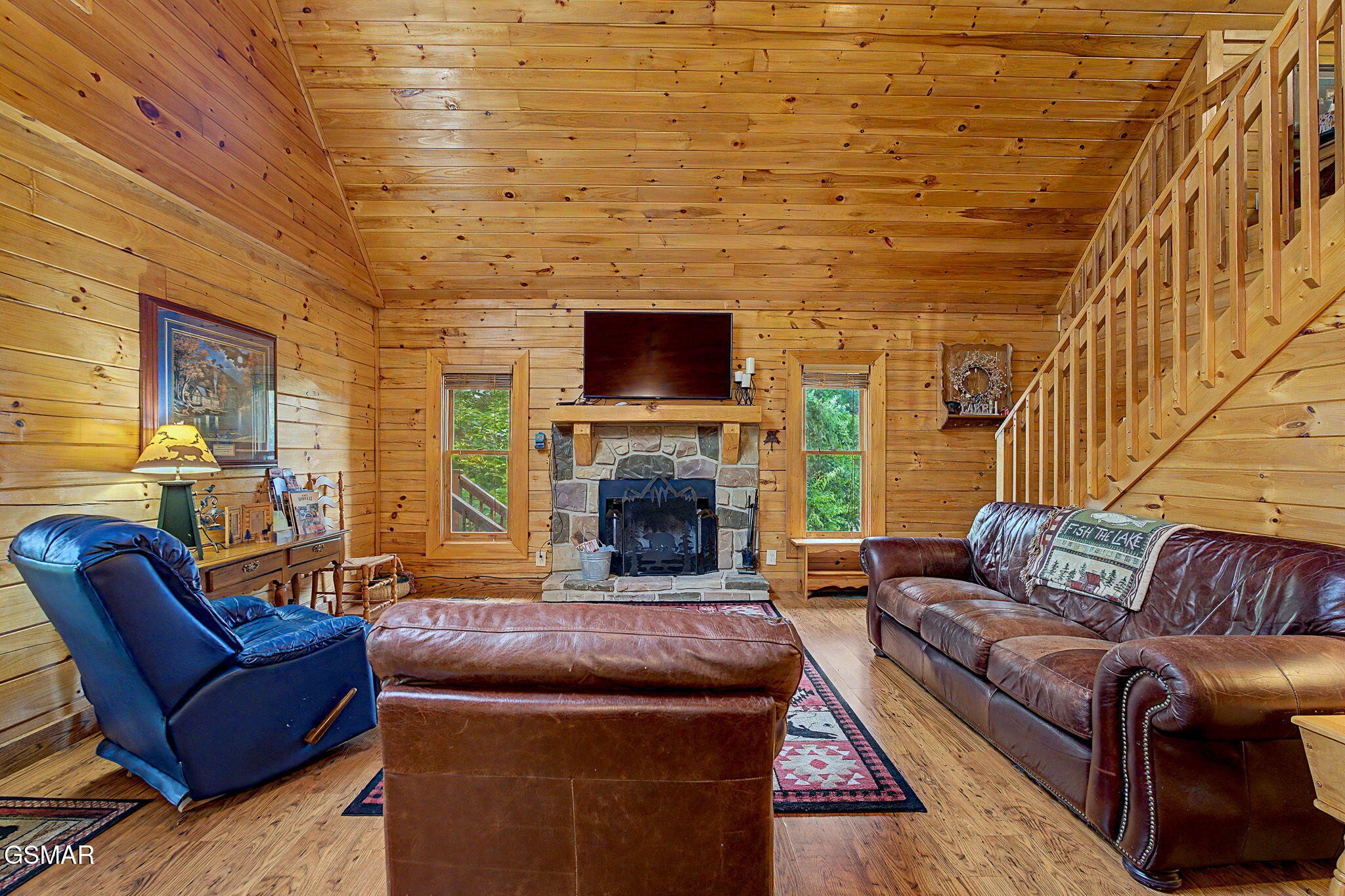 1065 Willard Way Property Photo 2