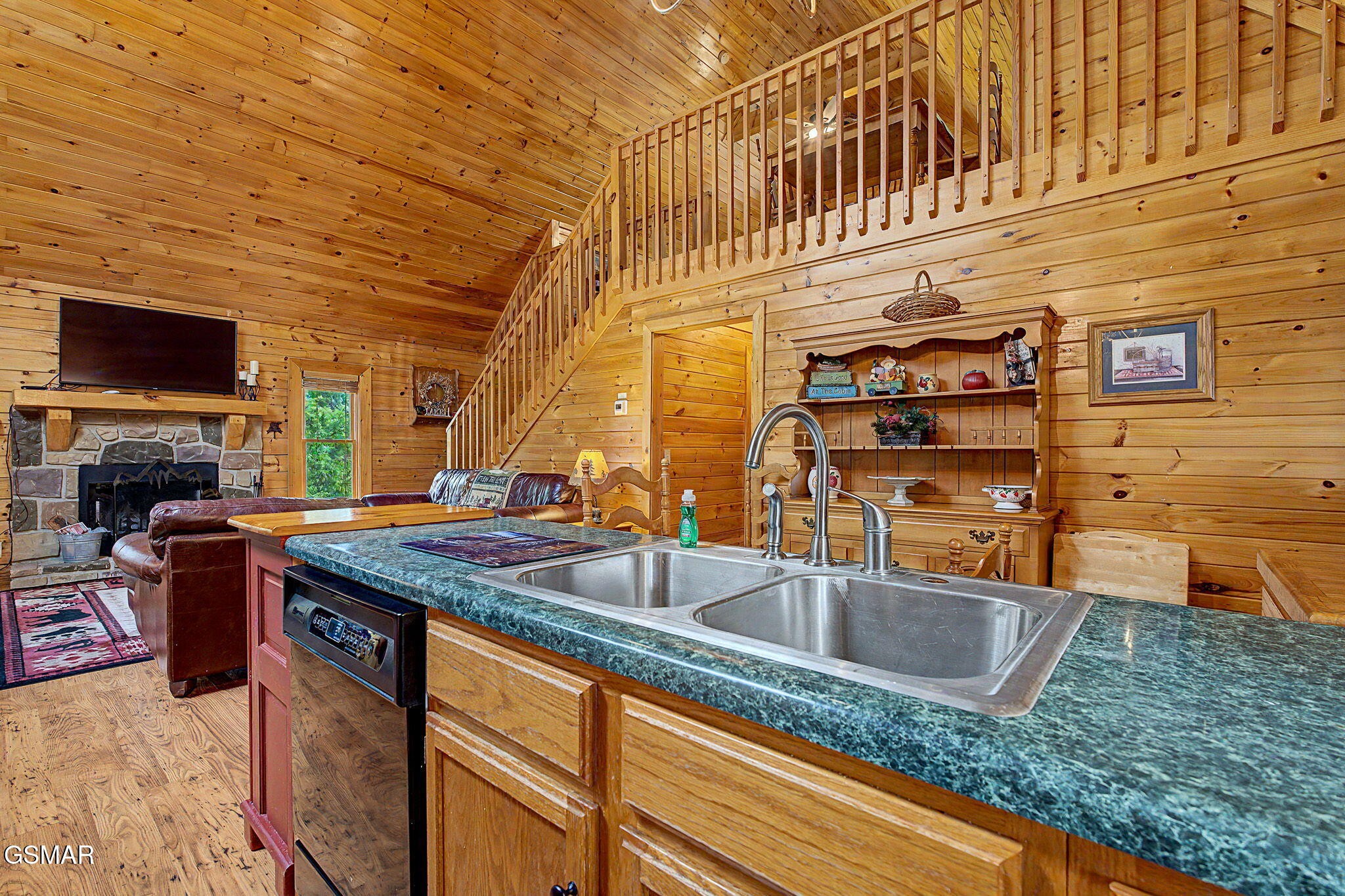 1065 Willard Way Property Photo 9