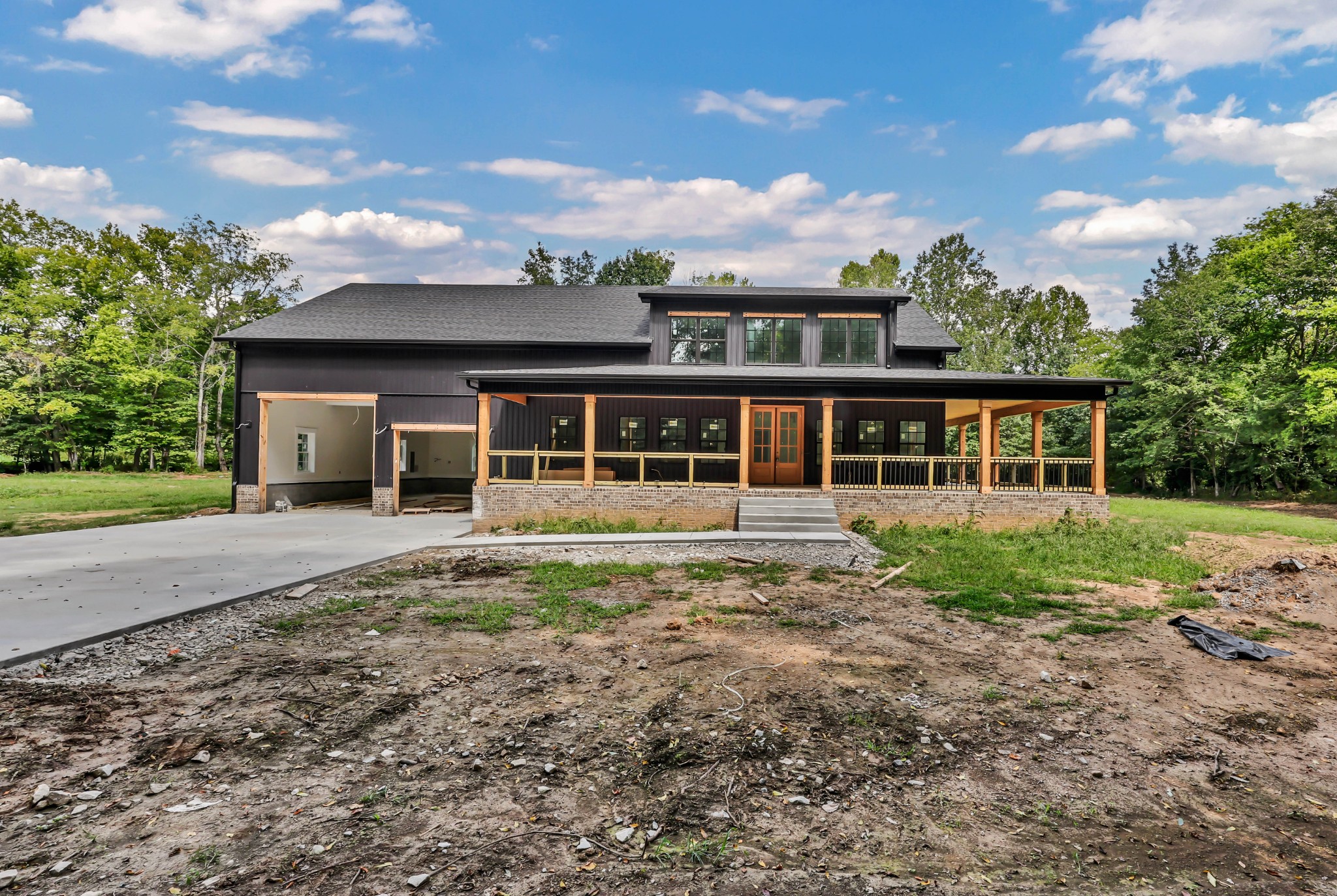 1046 Indian Creek Rd Property Photo 1