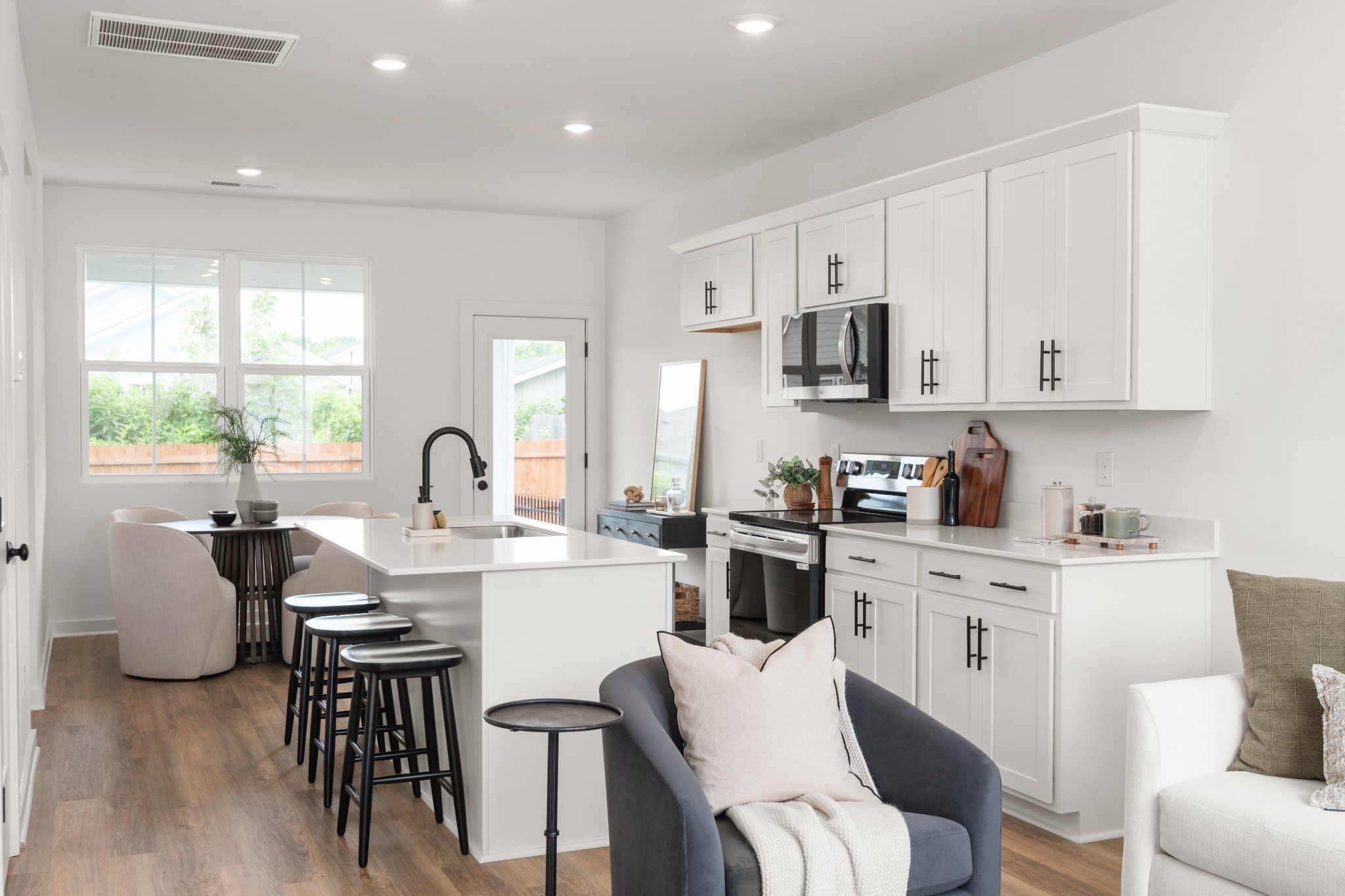 1105 Marlowe Lndg Property Photo 4