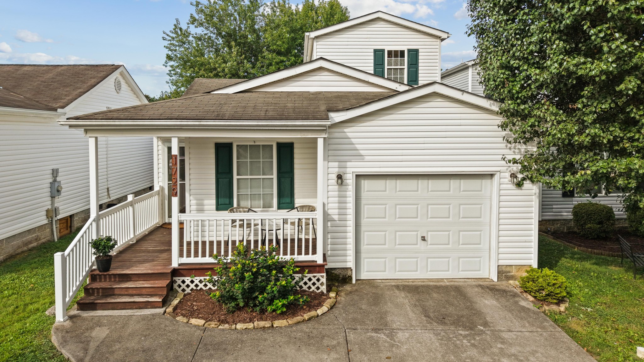 1729 Delmonte Way Property Photo 1