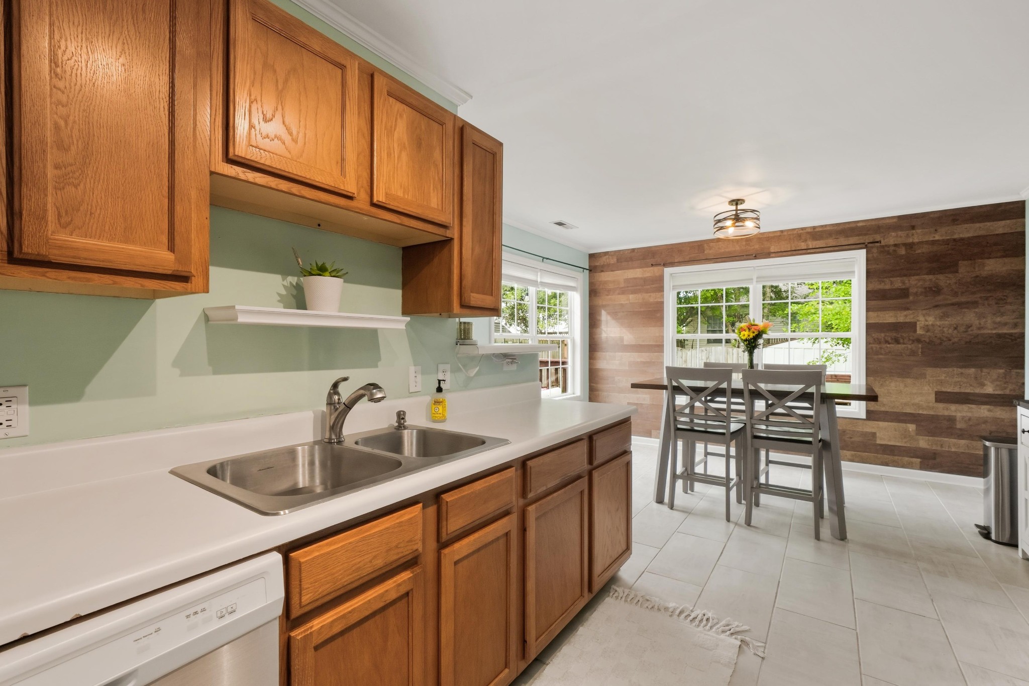 1729 Delmonte Way Property Photo 11