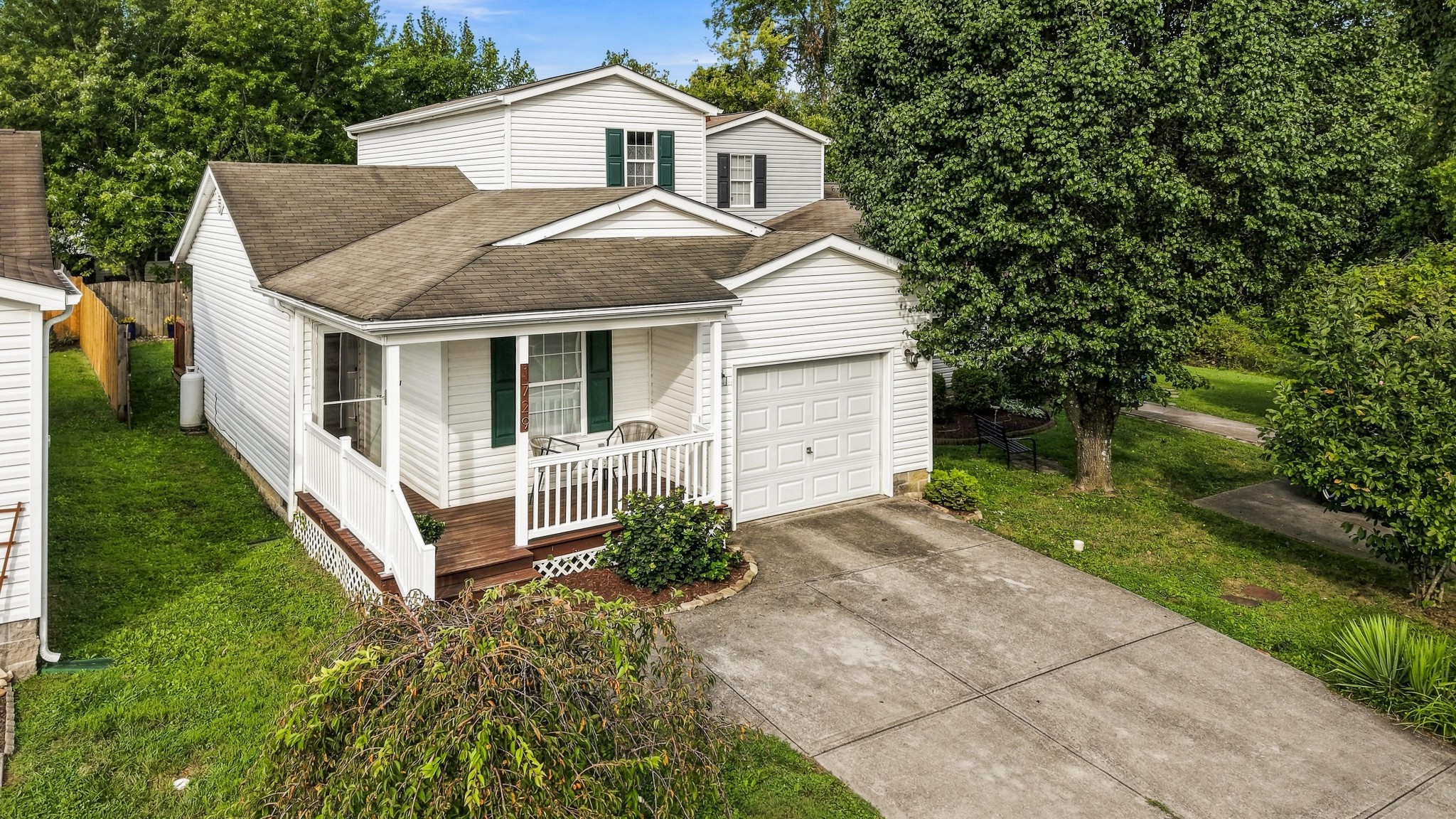 1729 Delmonte Way Property Photo 32