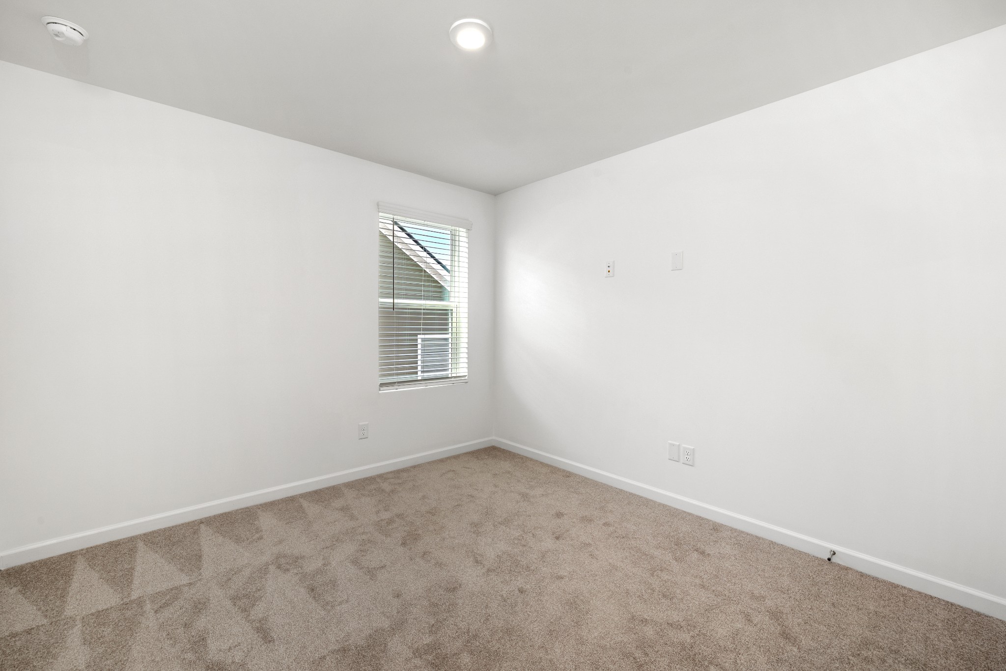 1026 Lionheart Dr Property Photo 26