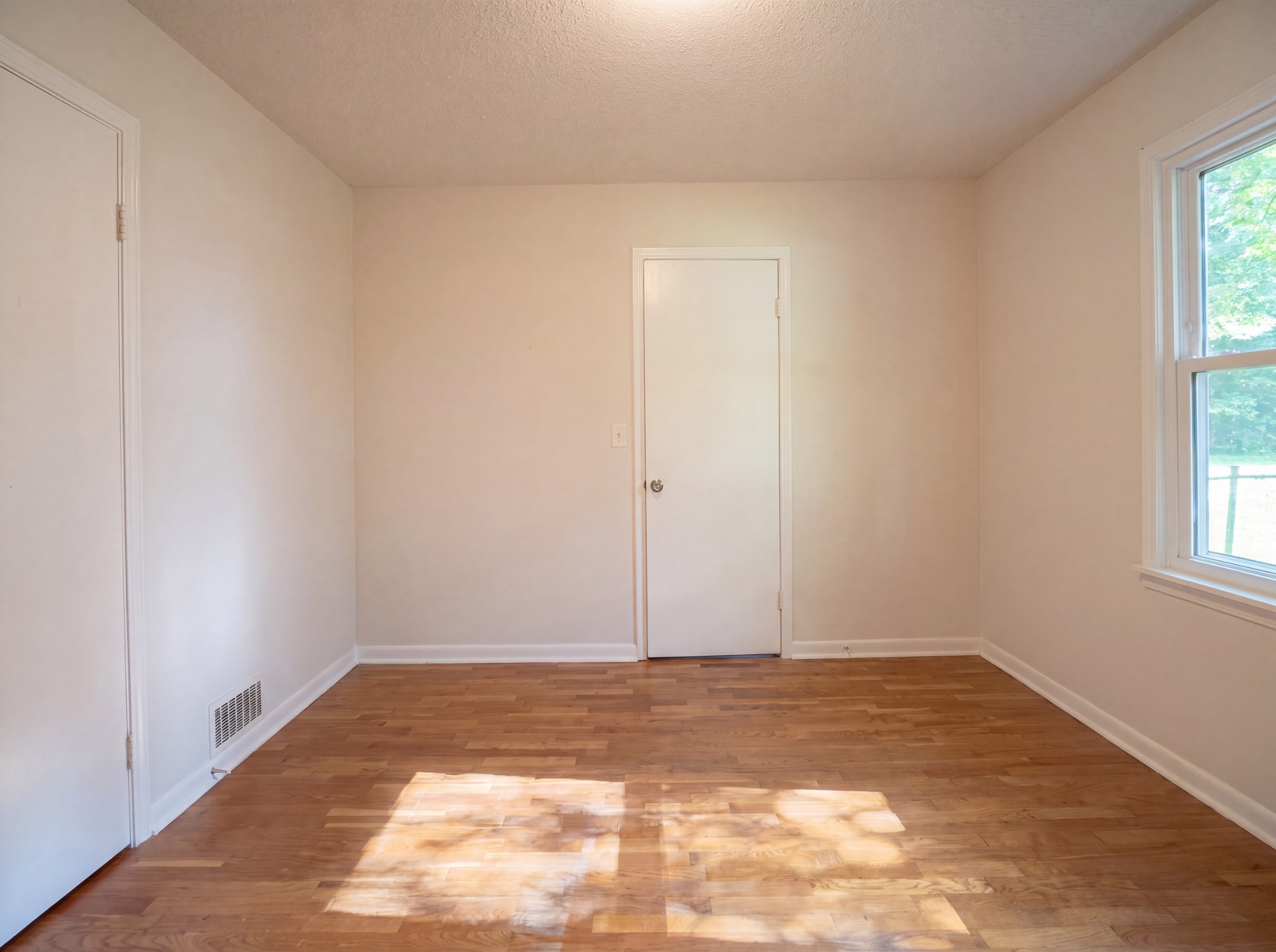 80 James St Property Photo 22
