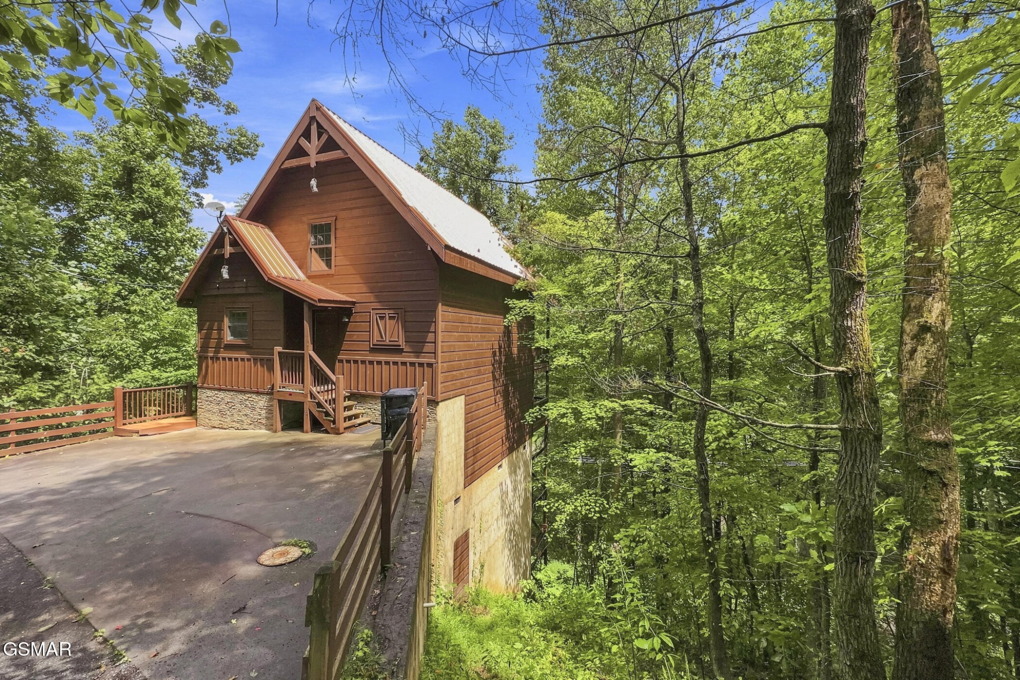 2416 Balsam Circle Property Photo 1