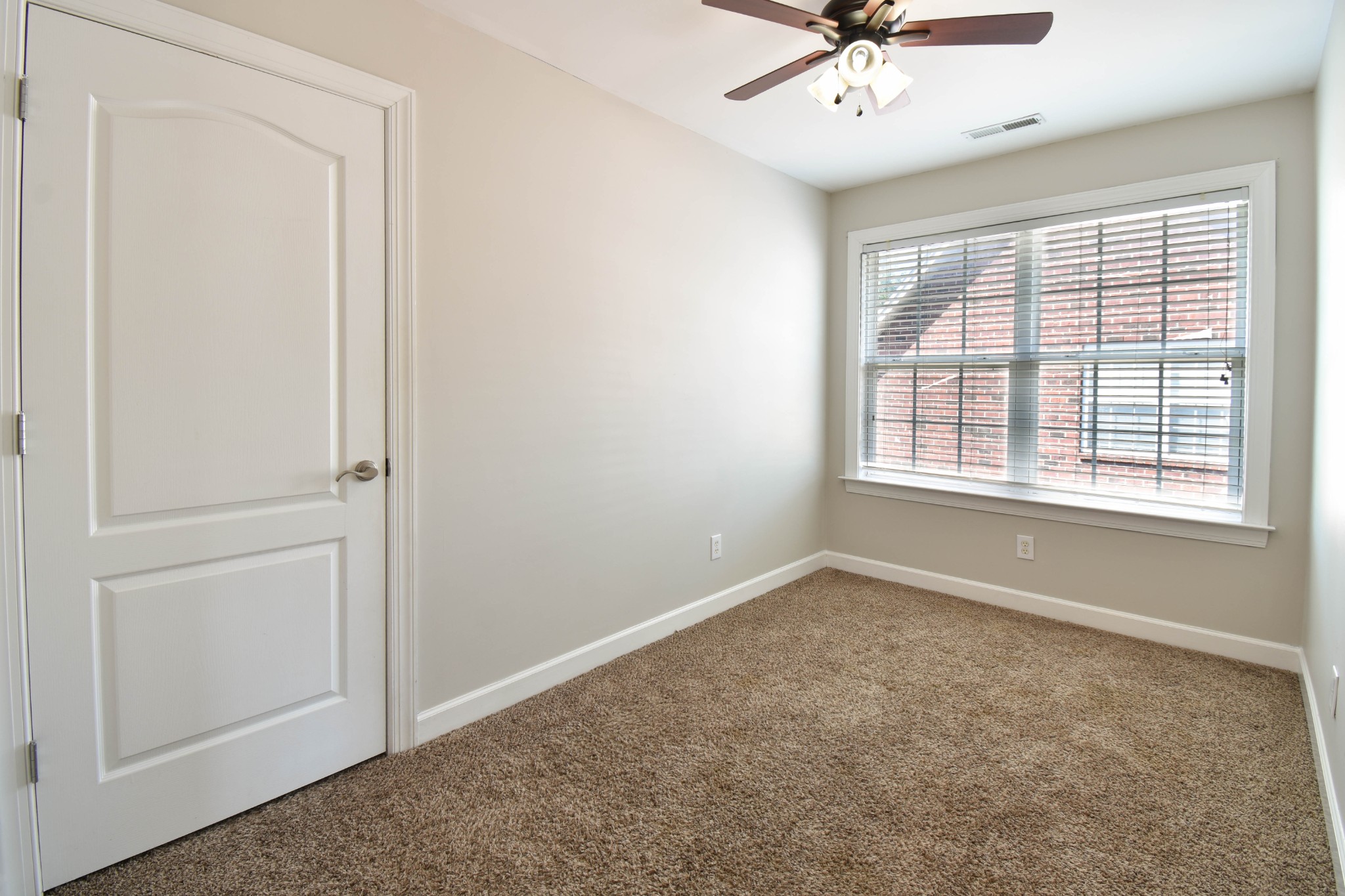 1034 Stonehollow Way Property Photo 27