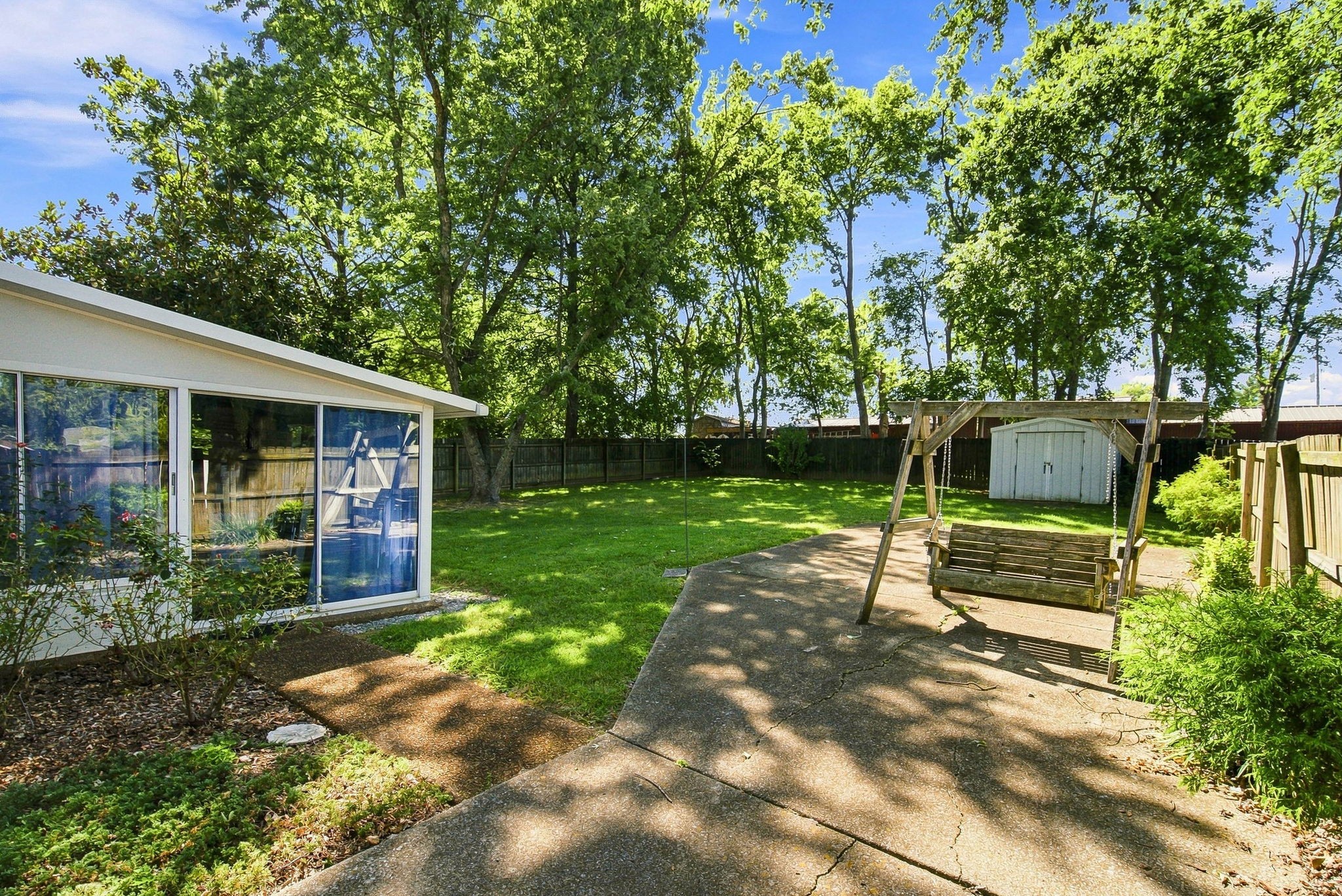 103 Glen Oak Ct, W Property Photo 28