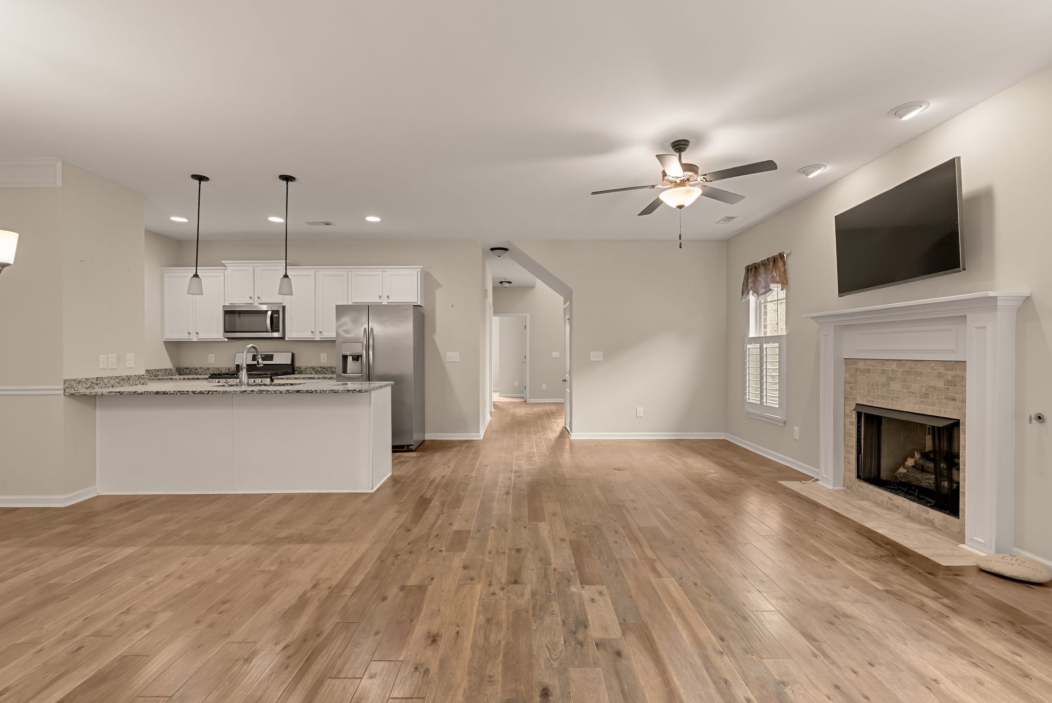 1068 Ambling Way Property Photo 8