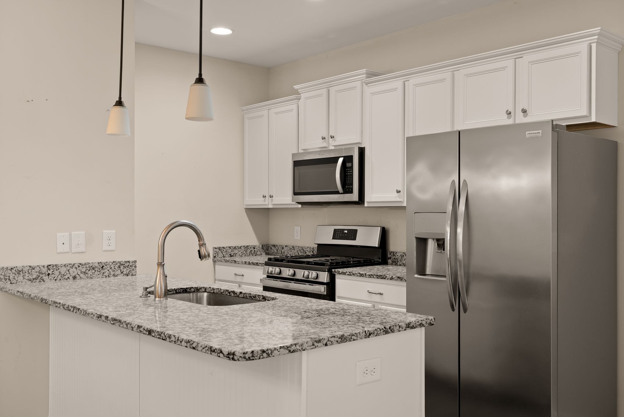 1068 Ambling Way Property Photo 16