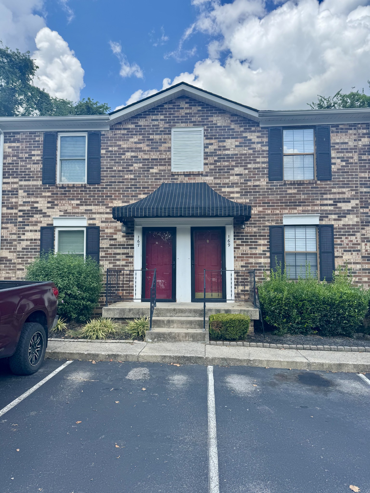 169 Edgewood Dr Property Photo 1