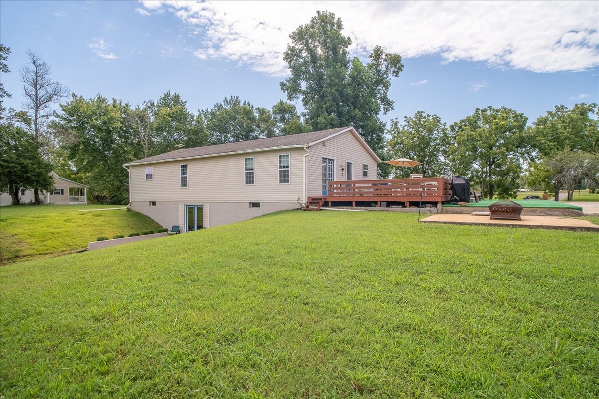 527 Clax Branch Rd Property Photo 4