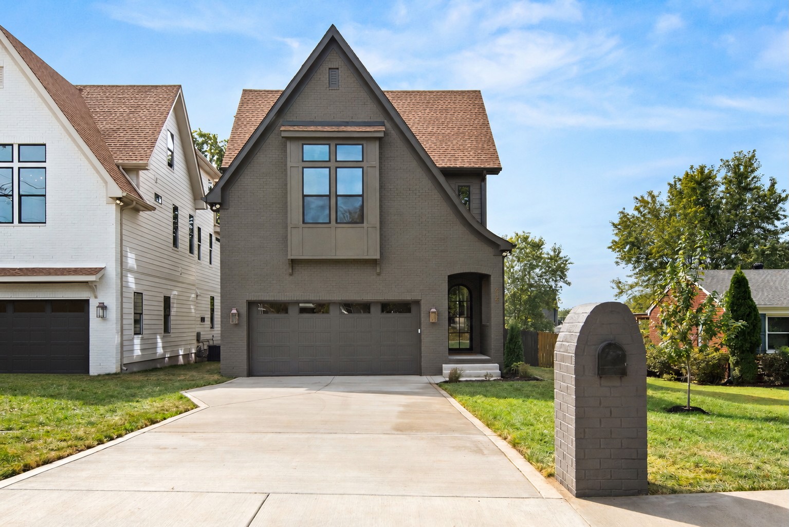 615 Rosebank Ave