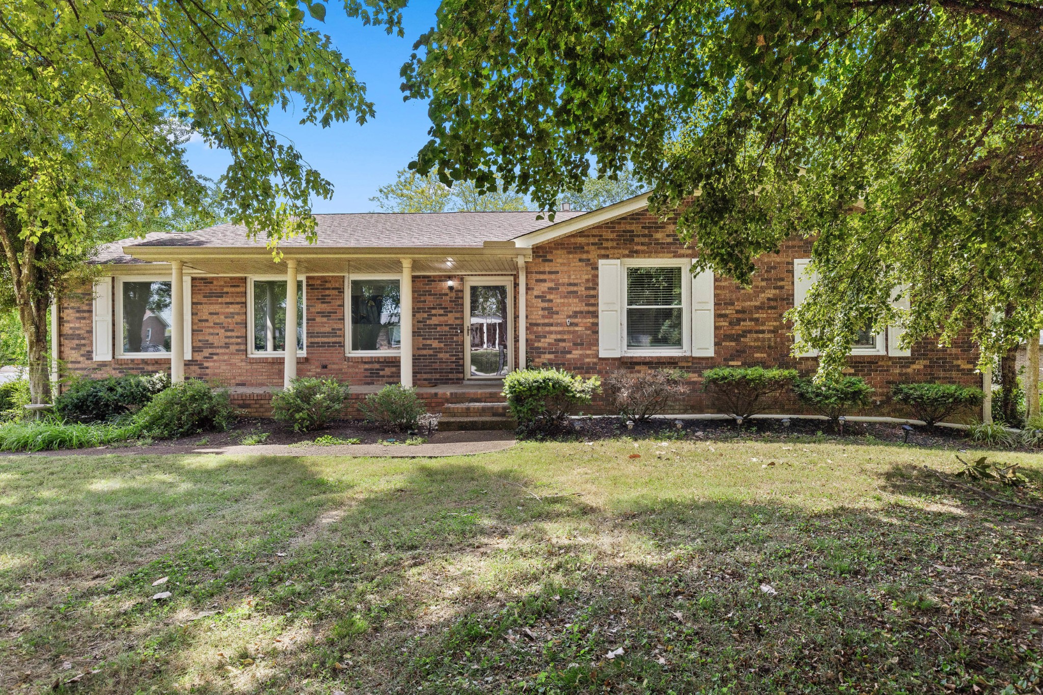 110 Sam Davis Dr Property Photo 1