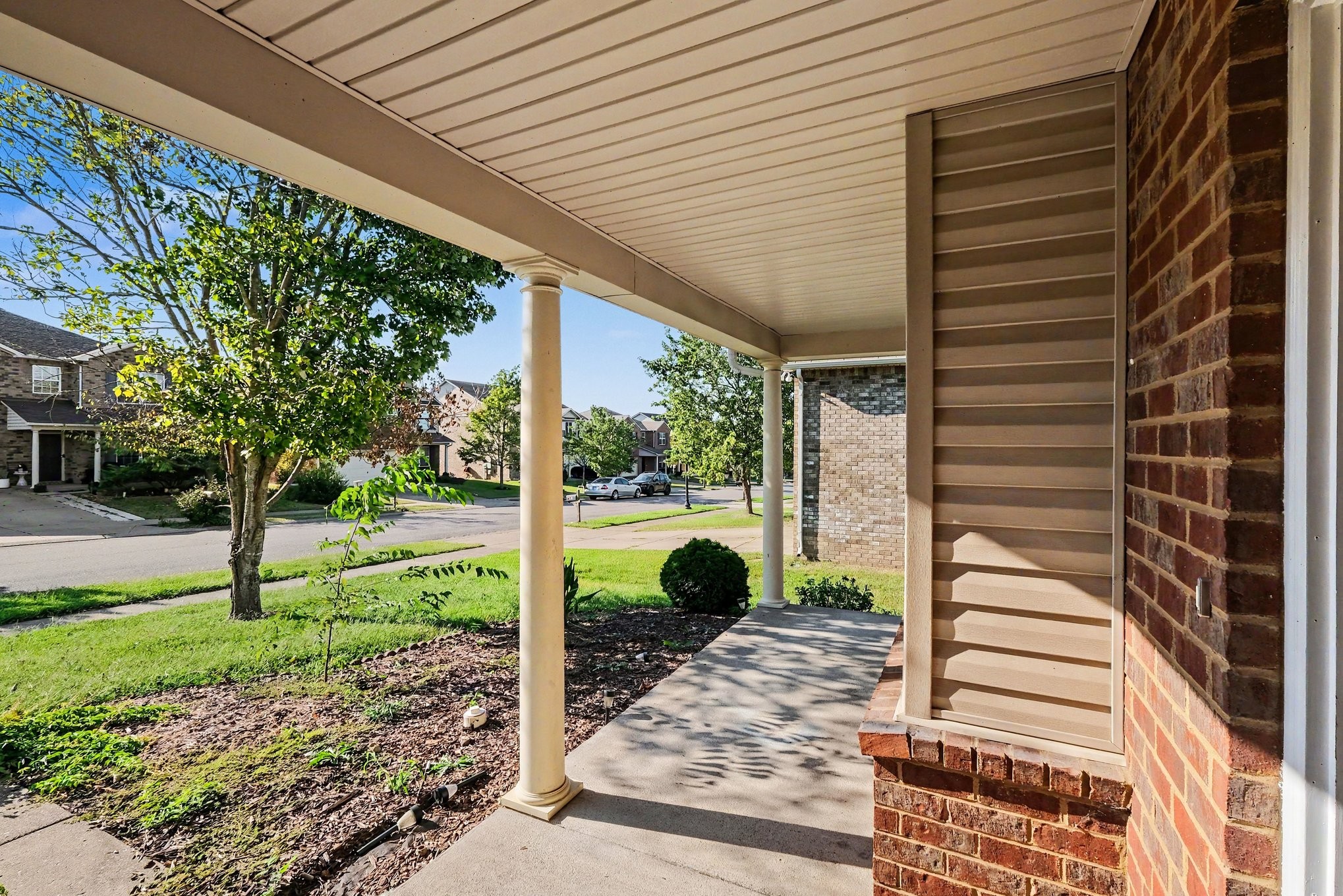 1017 Patmore Ln Property Photo 3