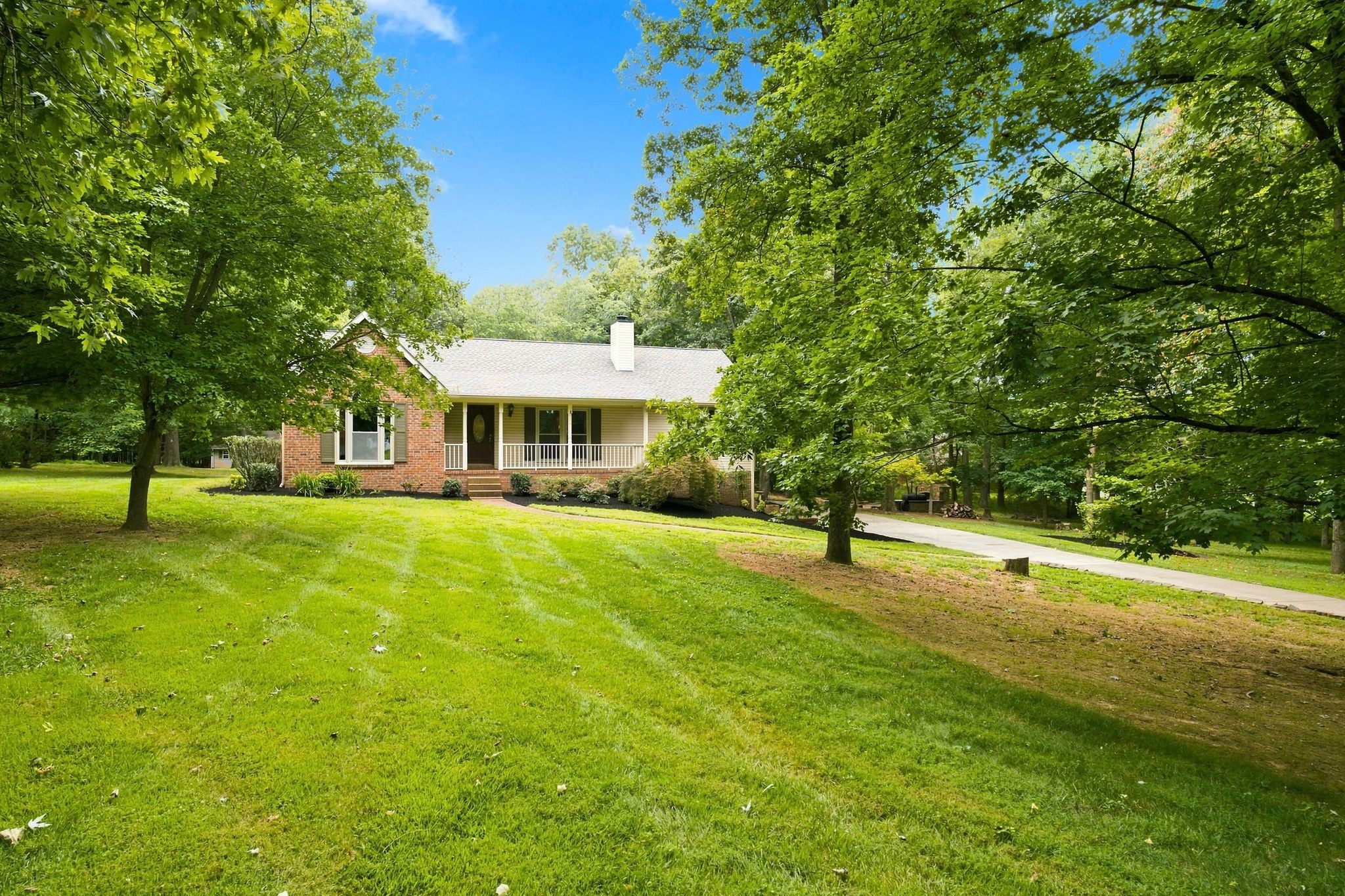 5038 Windland Dr