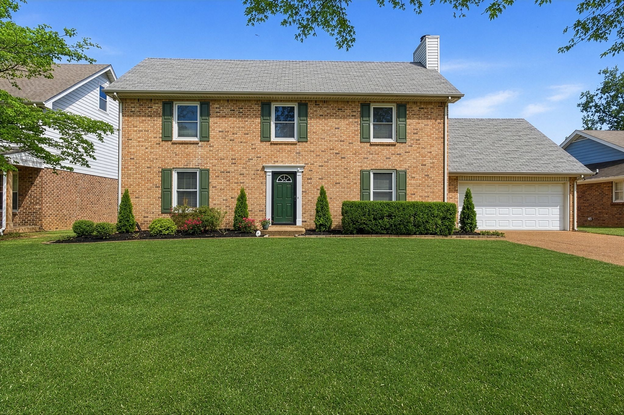 609 Sugartree Ln Property Photo 1