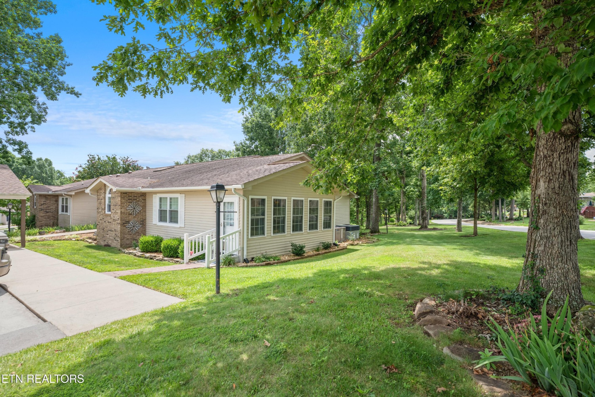 20 Hickory Hollow Circle Property Photo 1