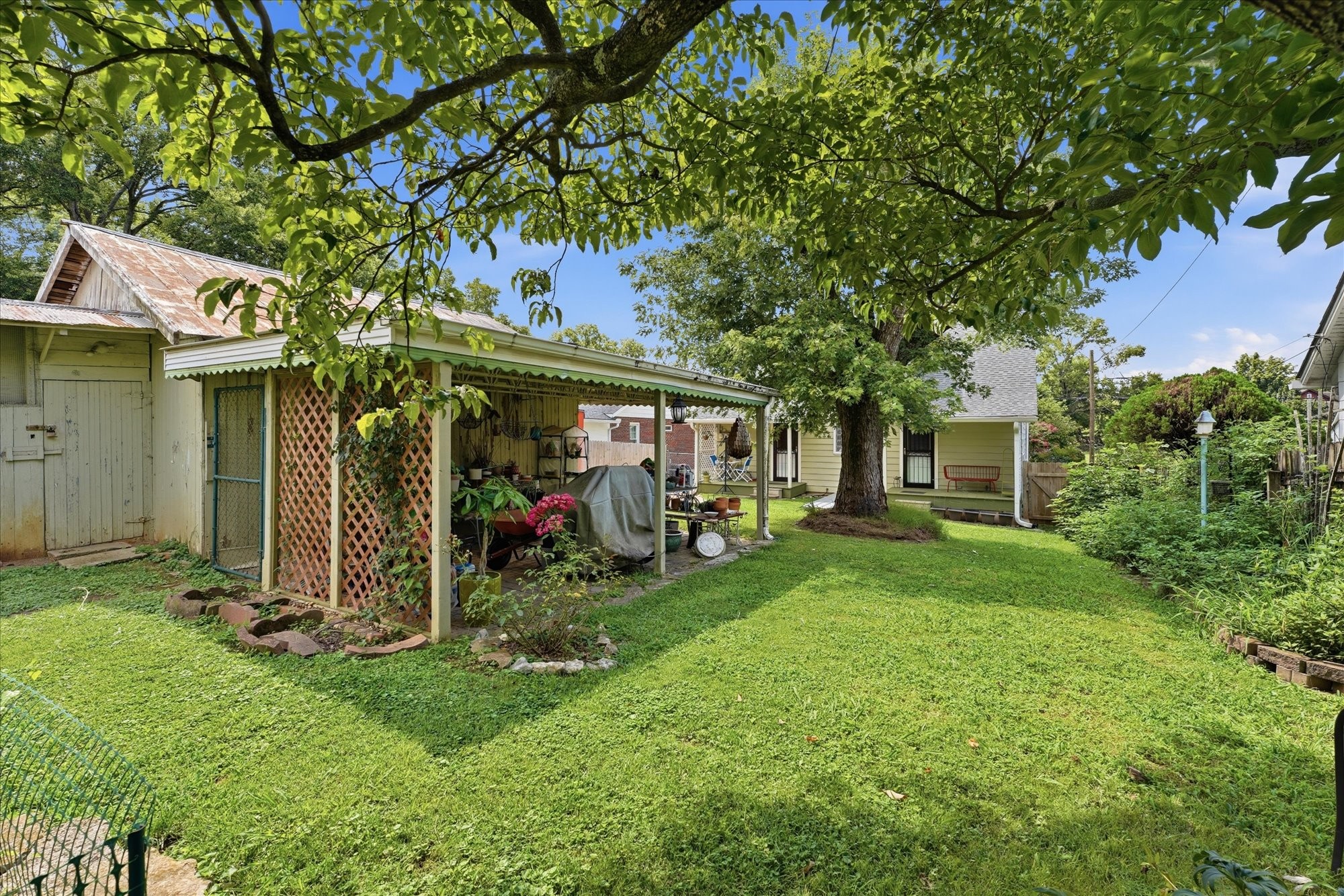 335 Pullen Ave Property Photo 40