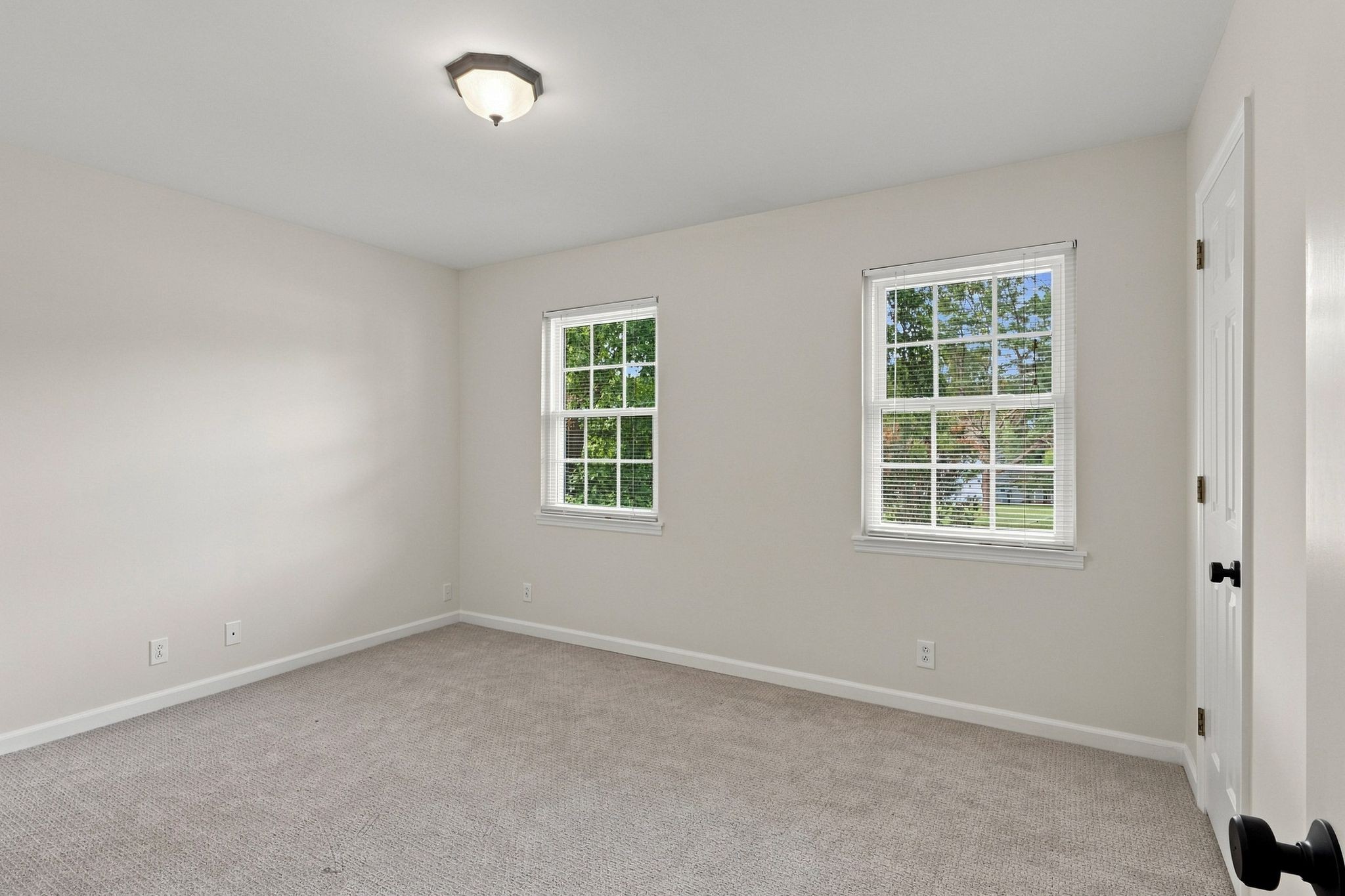 210 Yarmouth Ct Property Photo 20