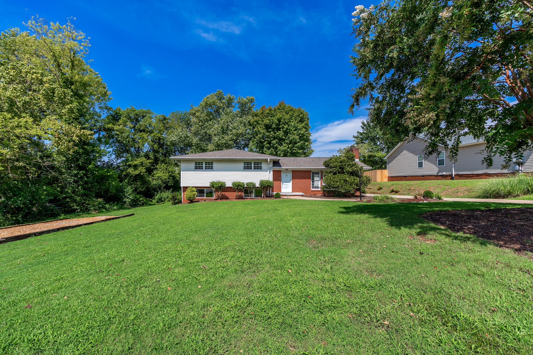 5717 Cherry St Property Photo 4