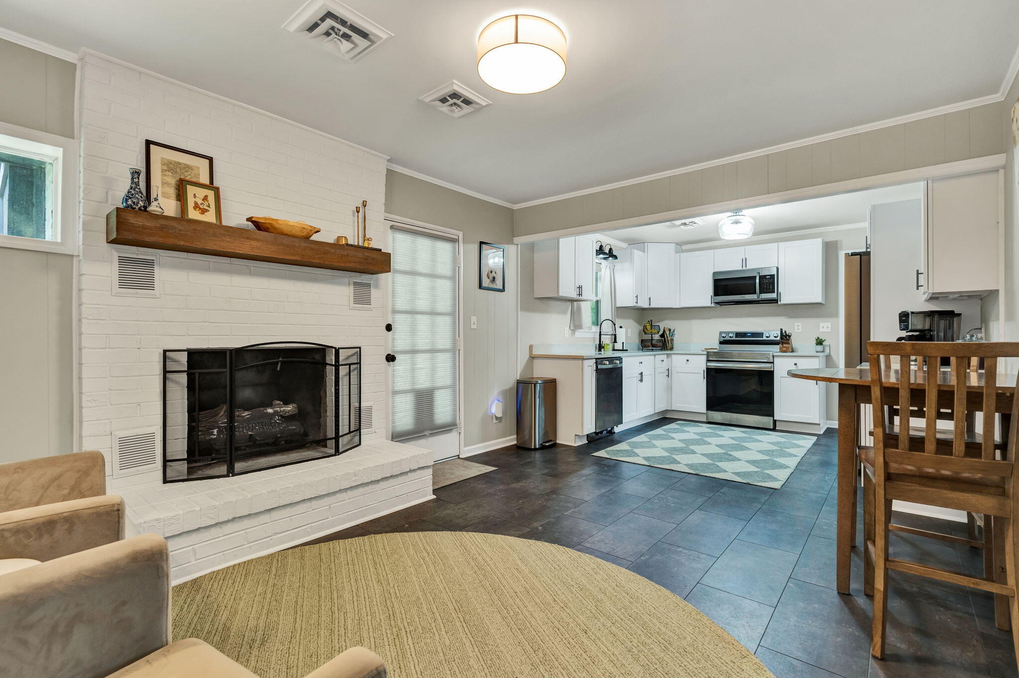 1412 Clearpoint Circle Property Photo 13