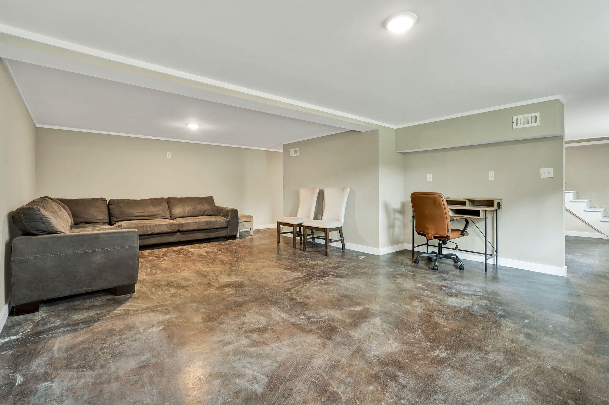 1412 Clearpoint Circle Property Photo 22