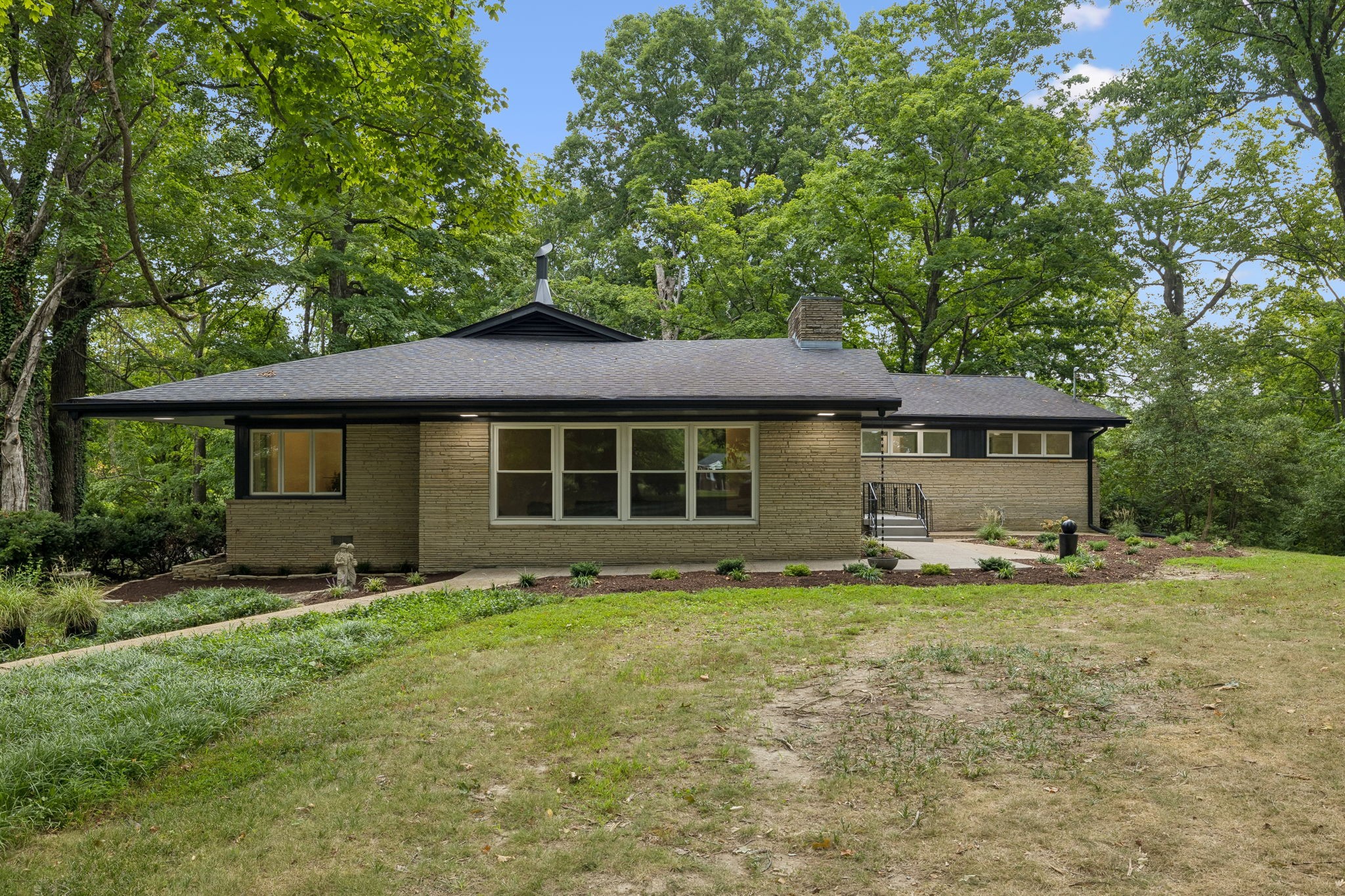5572 Highway 76, E Property Photo 1