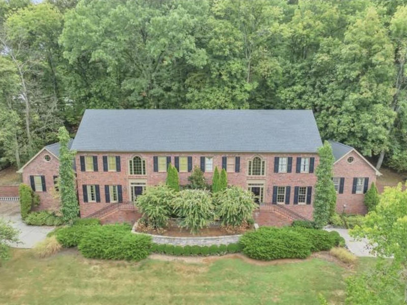 5468 Granny White Pike Property Photo 1