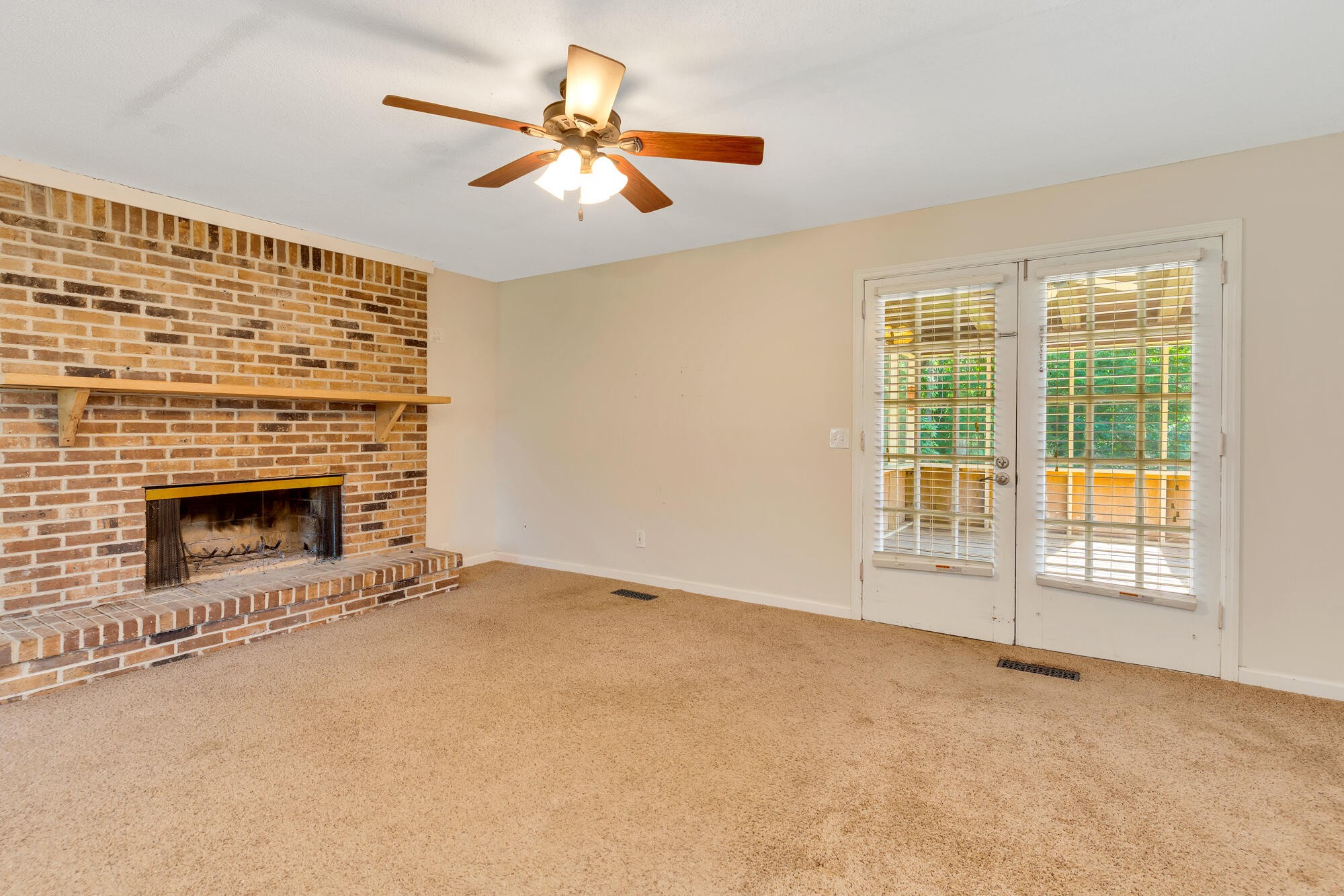9415 Seasons Drive Property Photo 28