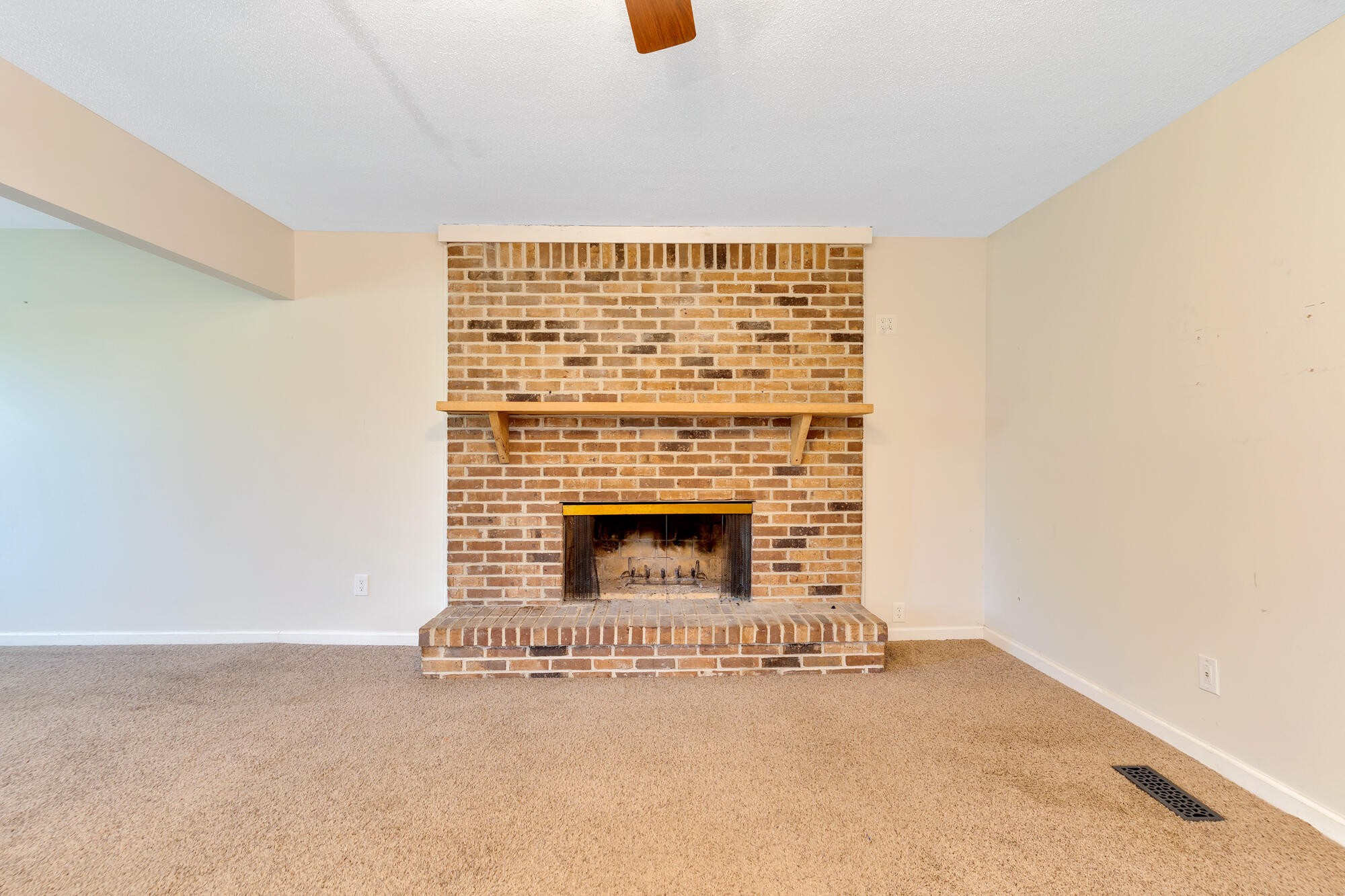 9415 Seasons Drive Property Photo 29