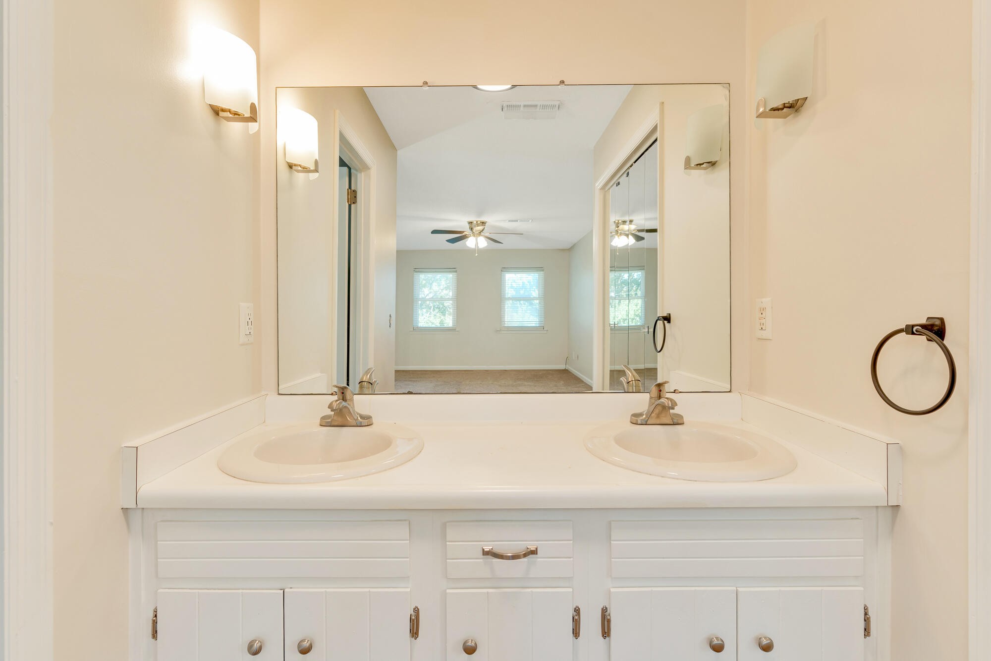 9415 Seasons Drive Property Photo 37