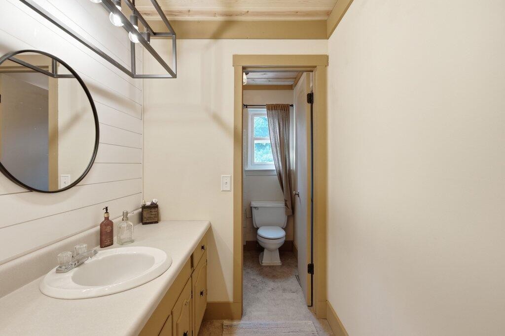1718 Lake Wood Circle Property Photo 18