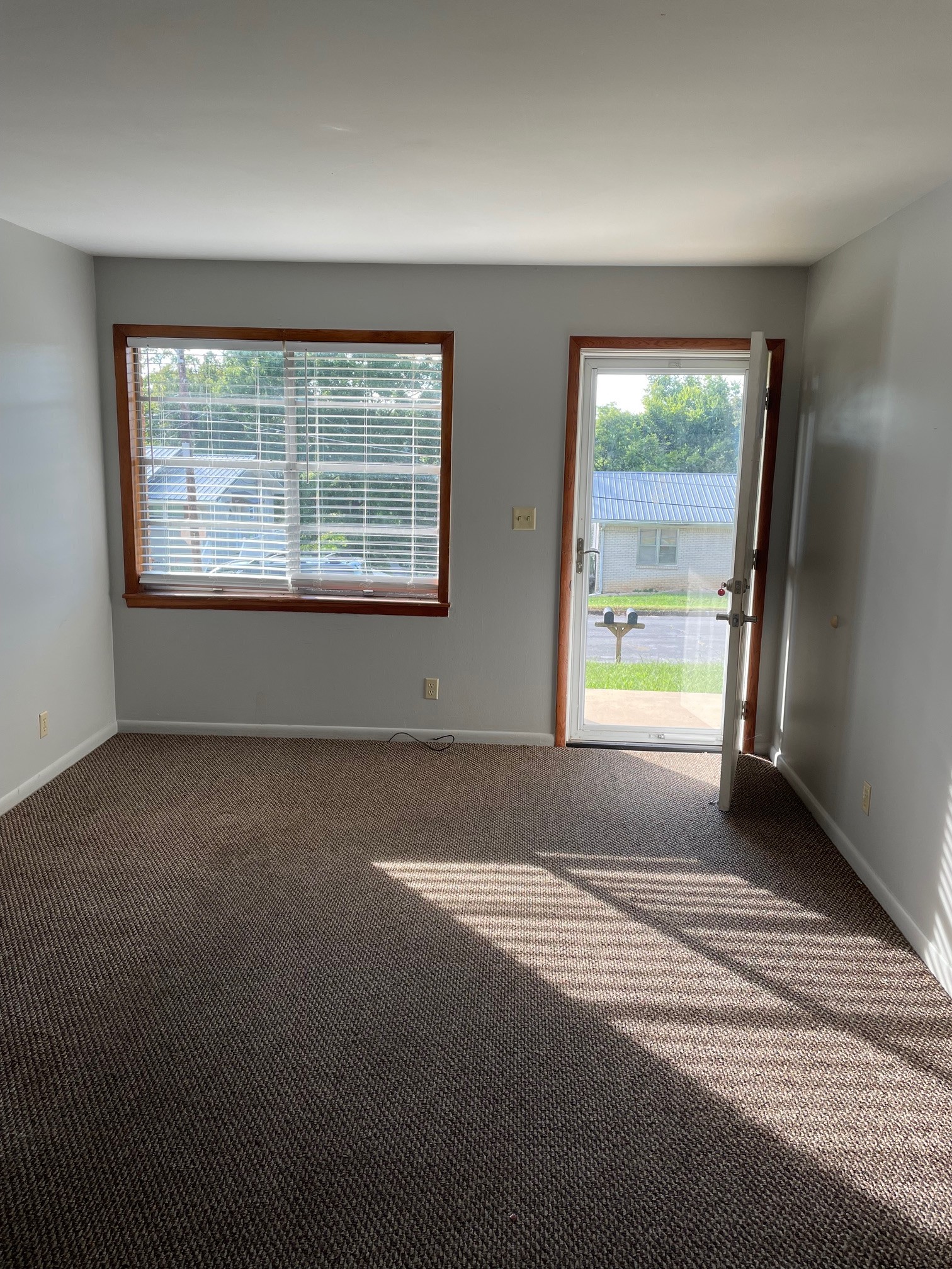 113 Edgehill Dr Property Photo 2