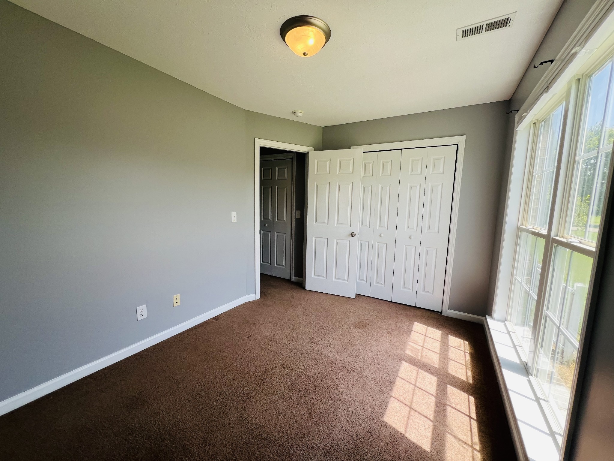 10 Crockett Dr Property Photo 12