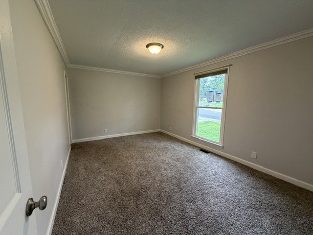 136 Cunningham Pl Property Photo 9